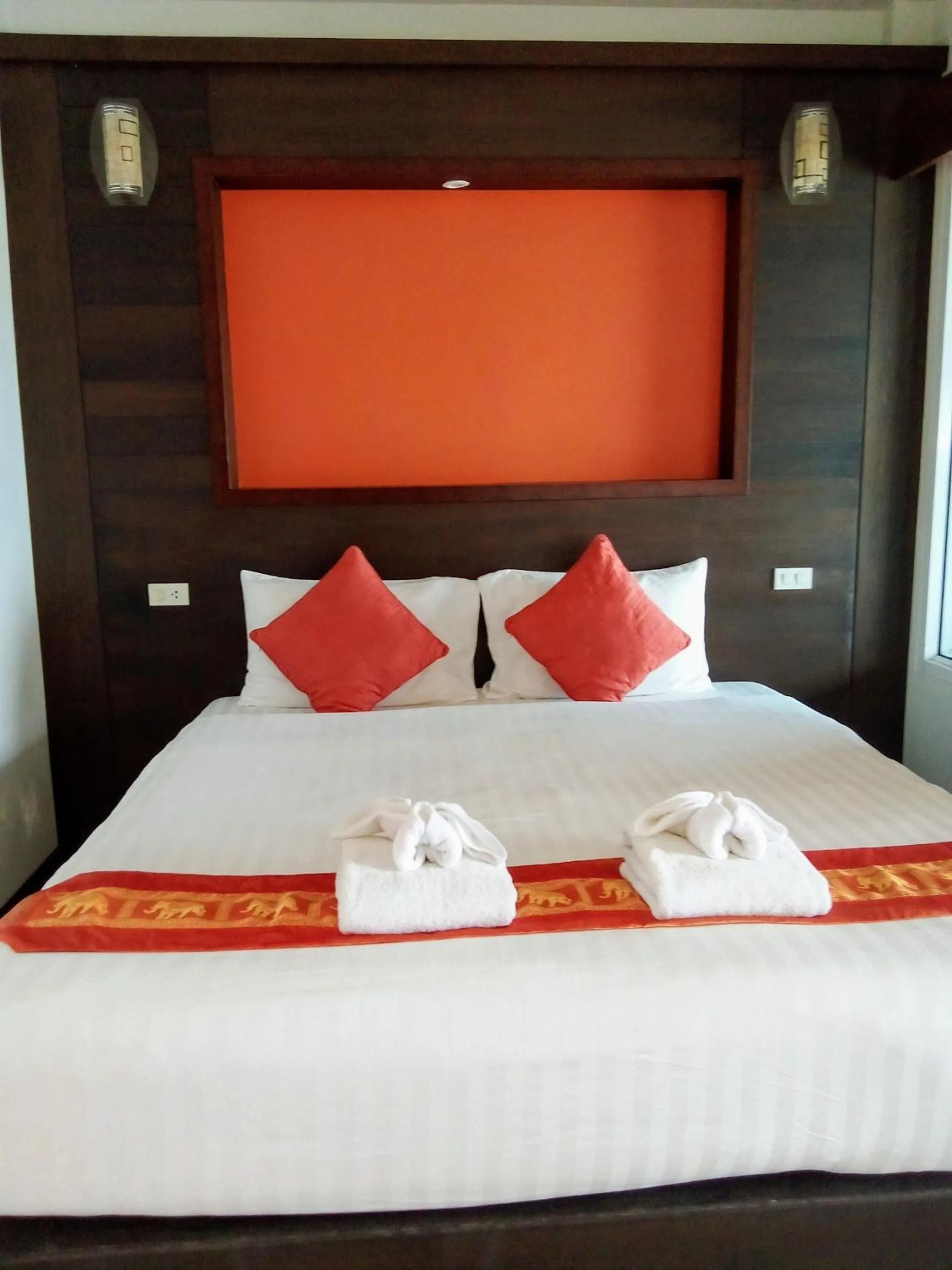 Bed in The Sea @ Lanta Hotel