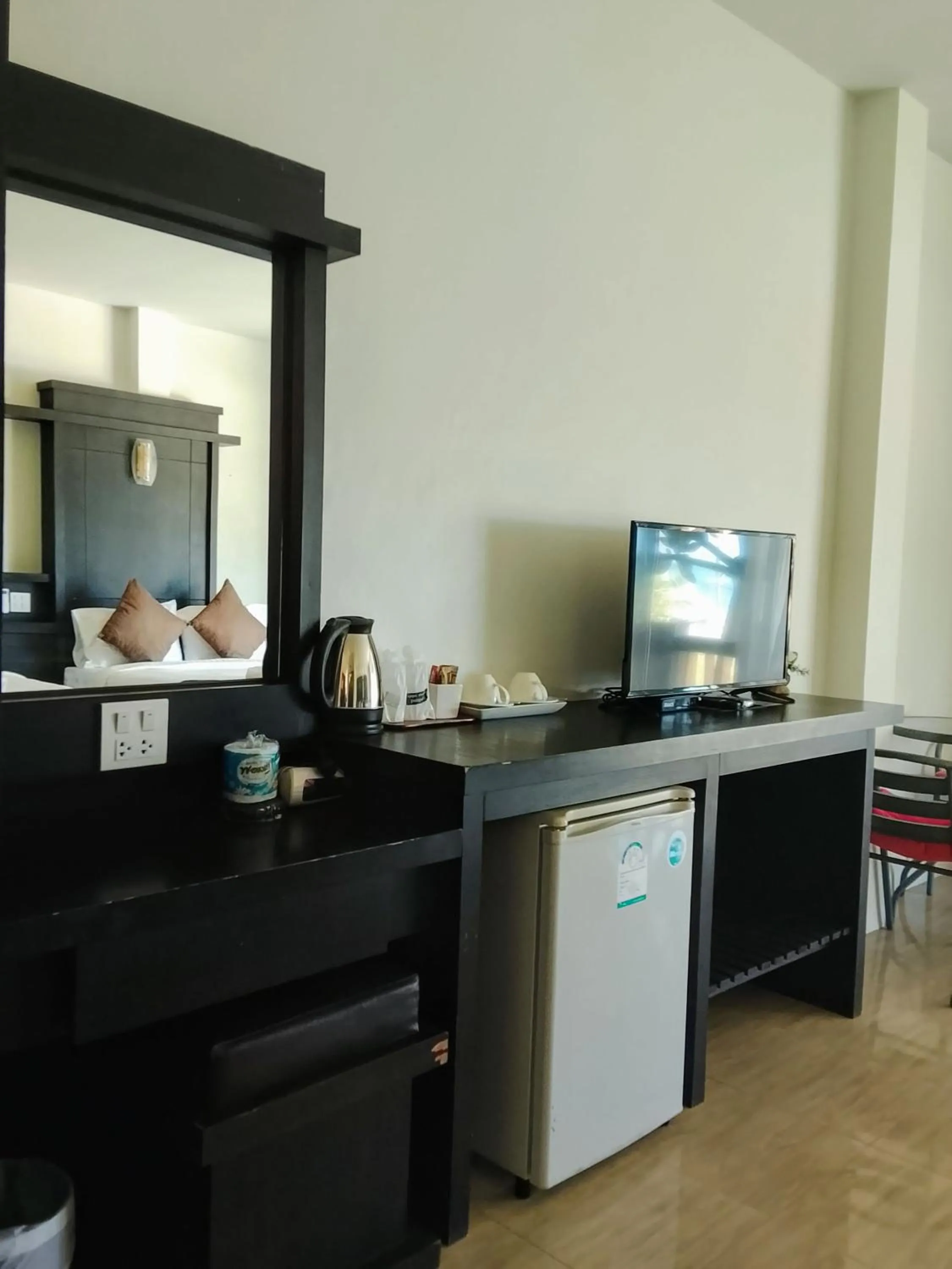 TV and multimedia in The Sea @ Lanta Hotel