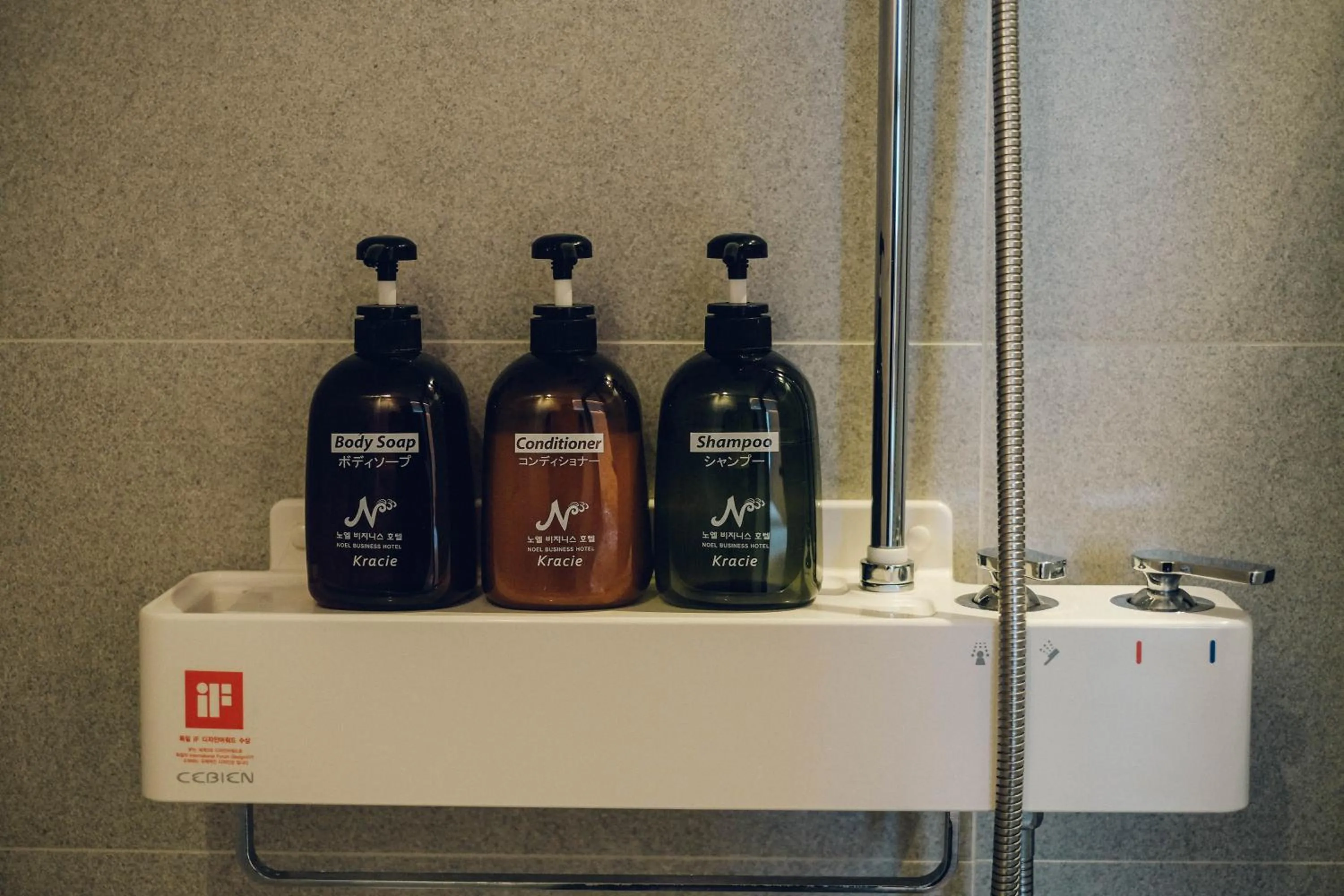 Toilet in Noel Business Hotel