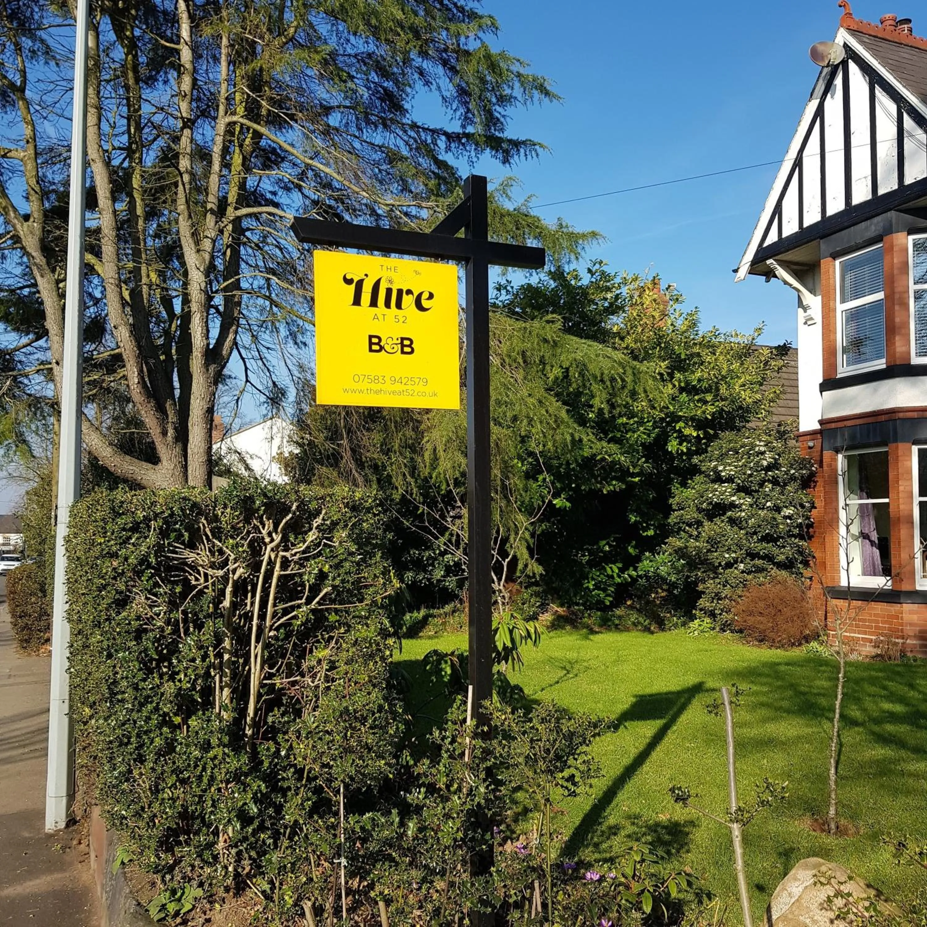 Property building in The Hive at 52