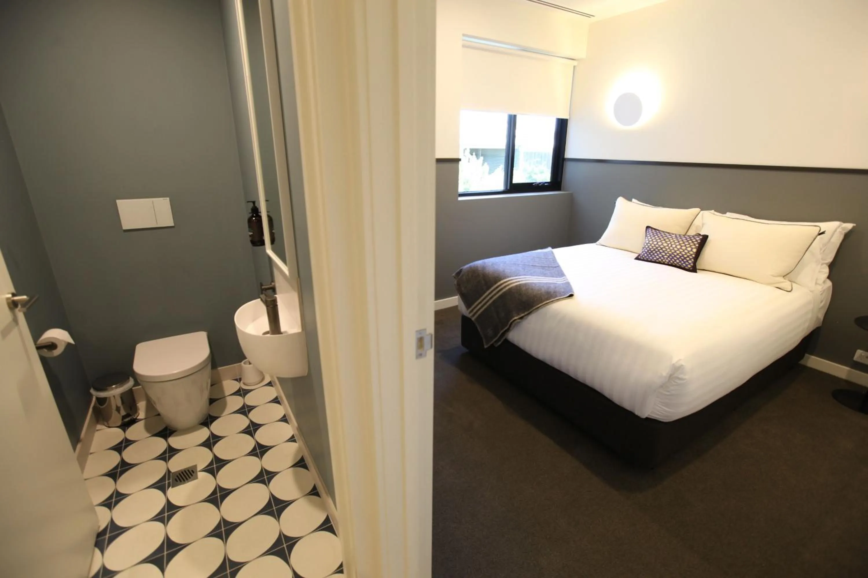 Toilet, Bed in Carmel at Sorrento