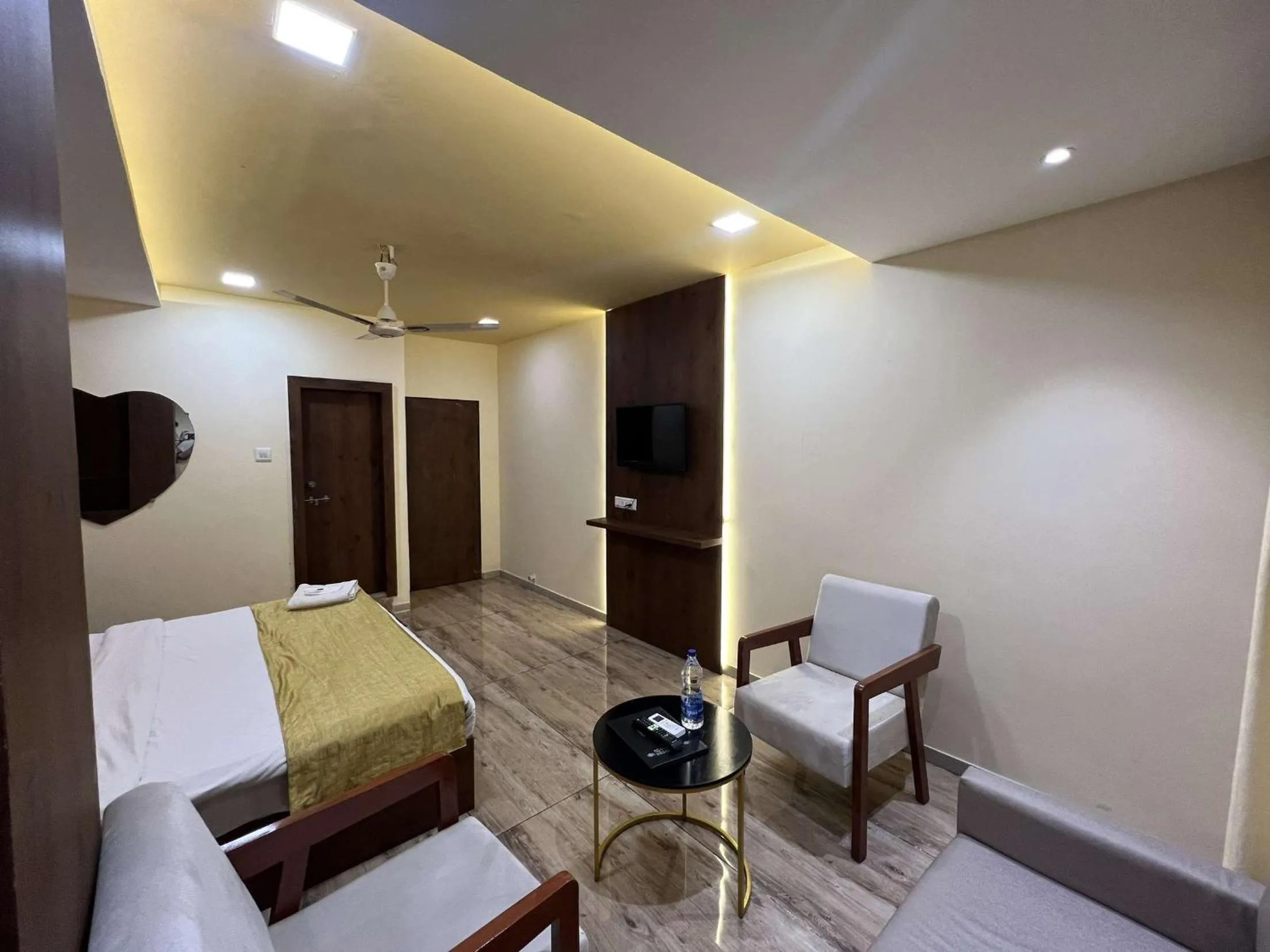 Hotel SHREE PALACE
