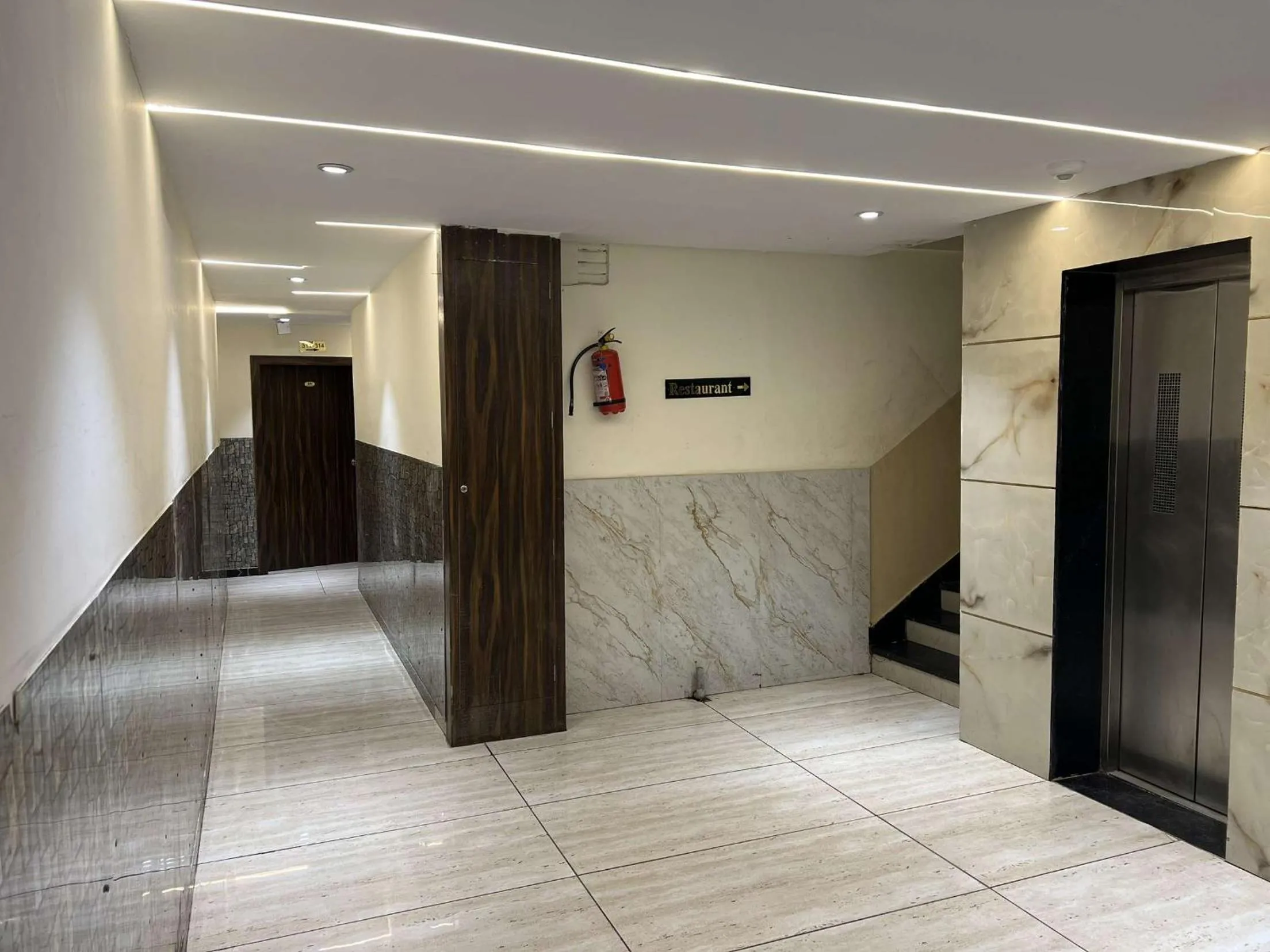 Hotel SHREE PALACE