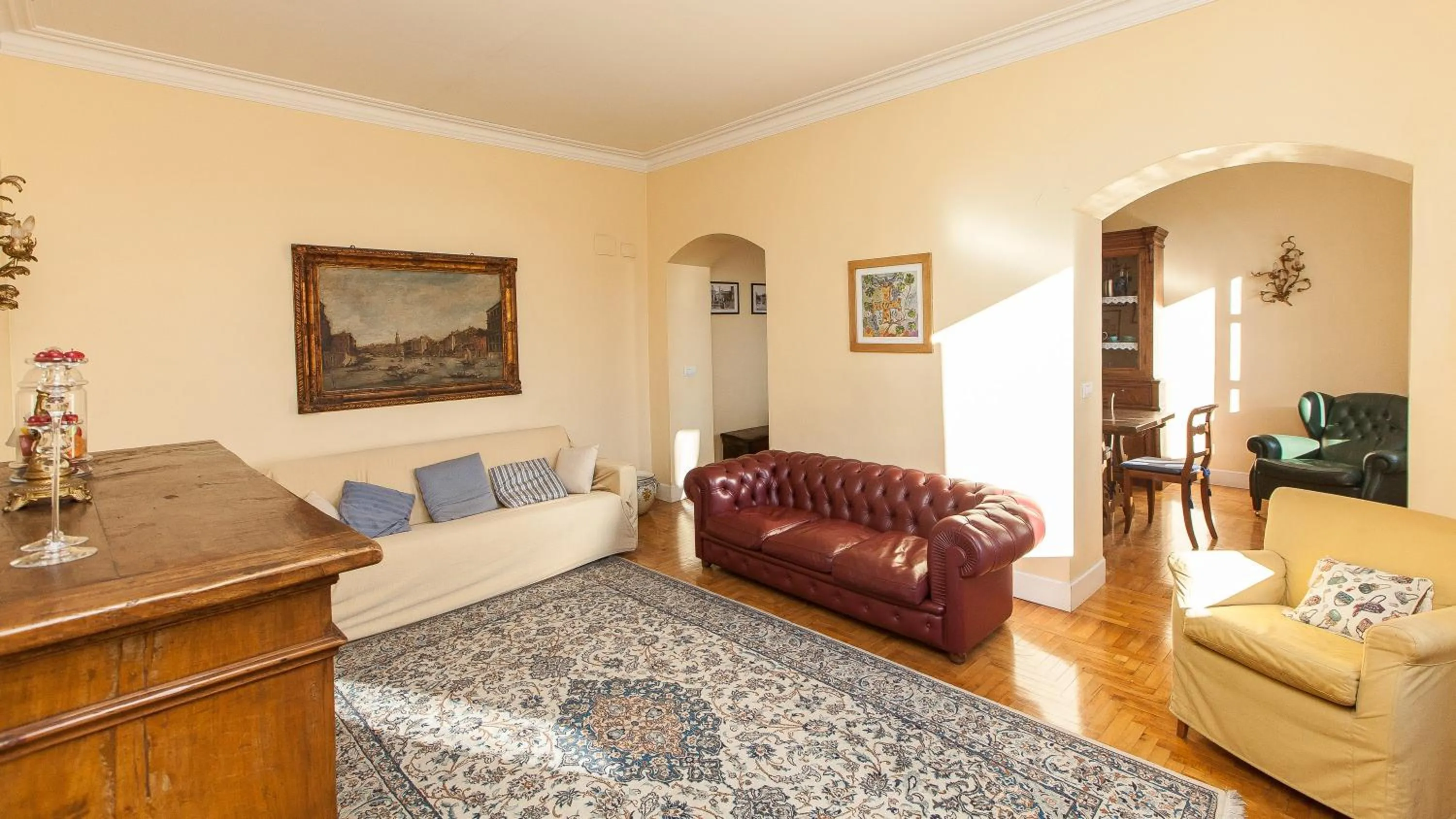 Living room in Rental in Rome Risorgimento view Aparment