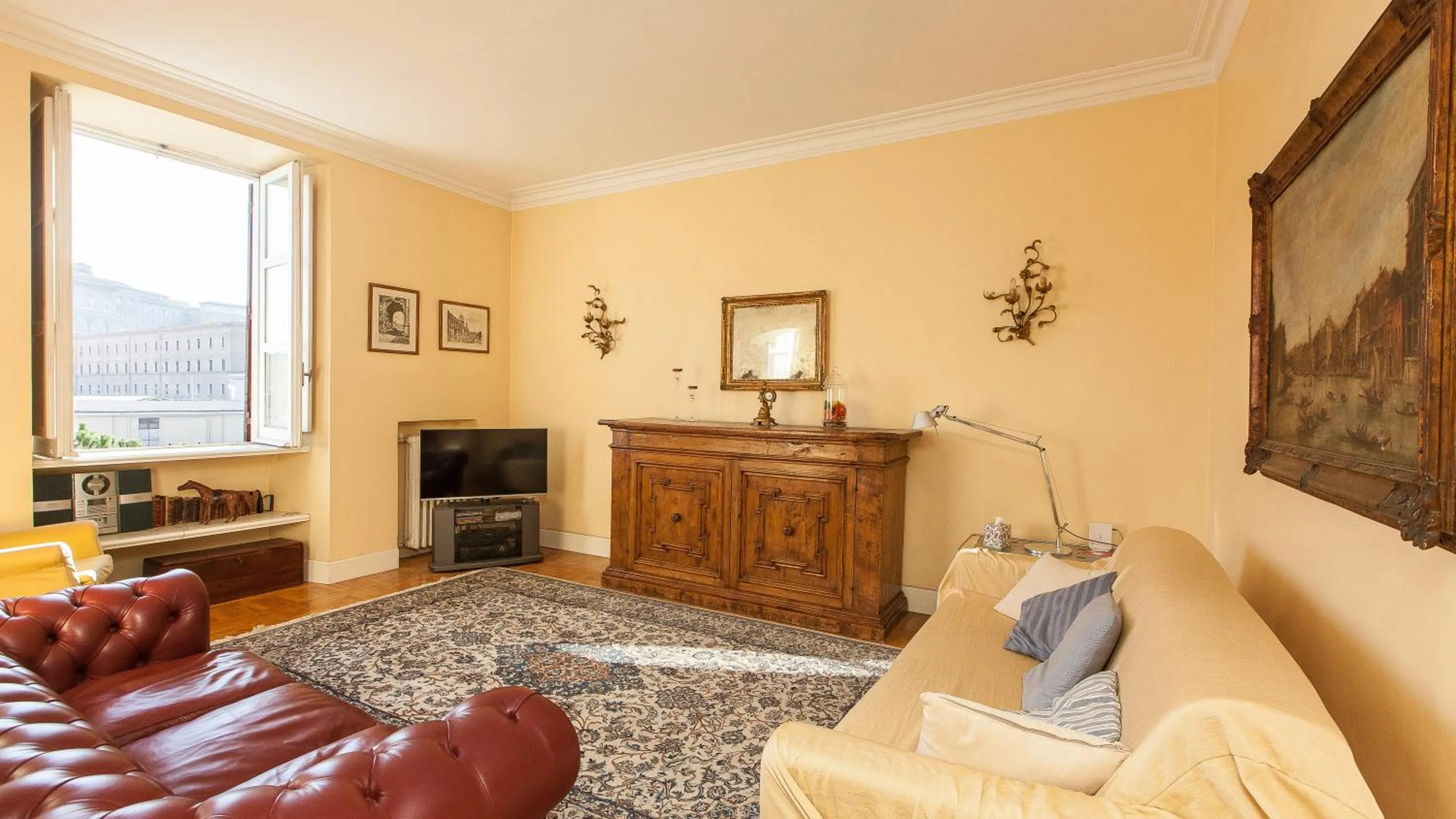 TV and multimedia in Rental in Rome Risorgimento view Aparment