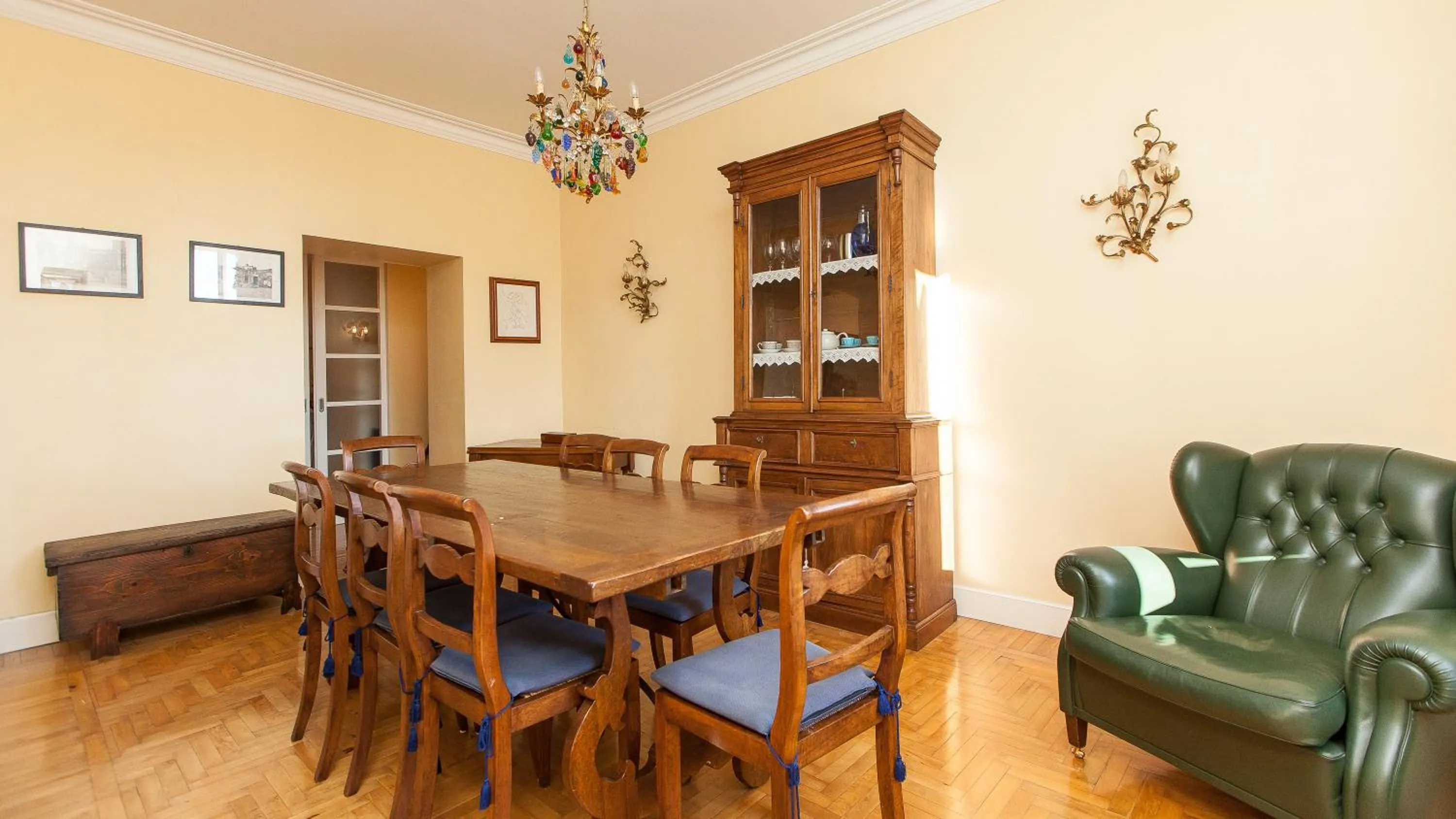 Living room in Rental in Rome Risorgimento view Aparment