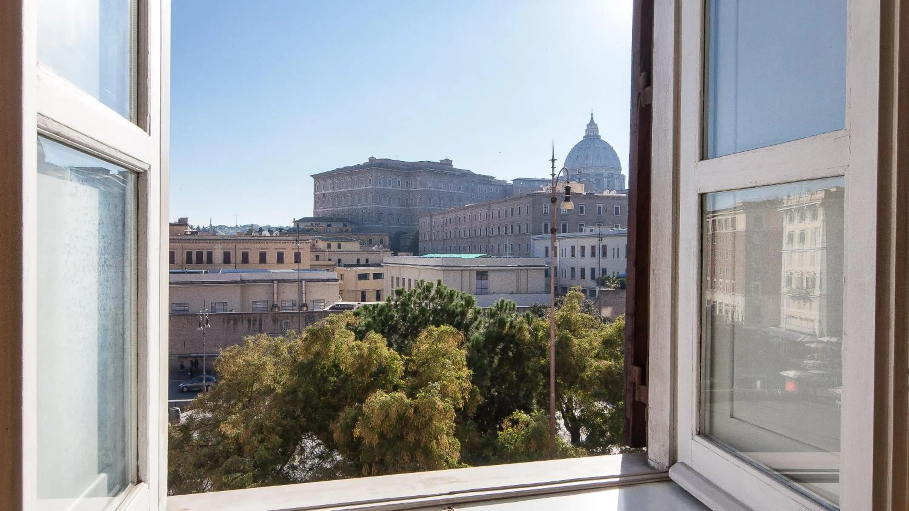 Property building in Rental in Rome Risorgimento view Aparment