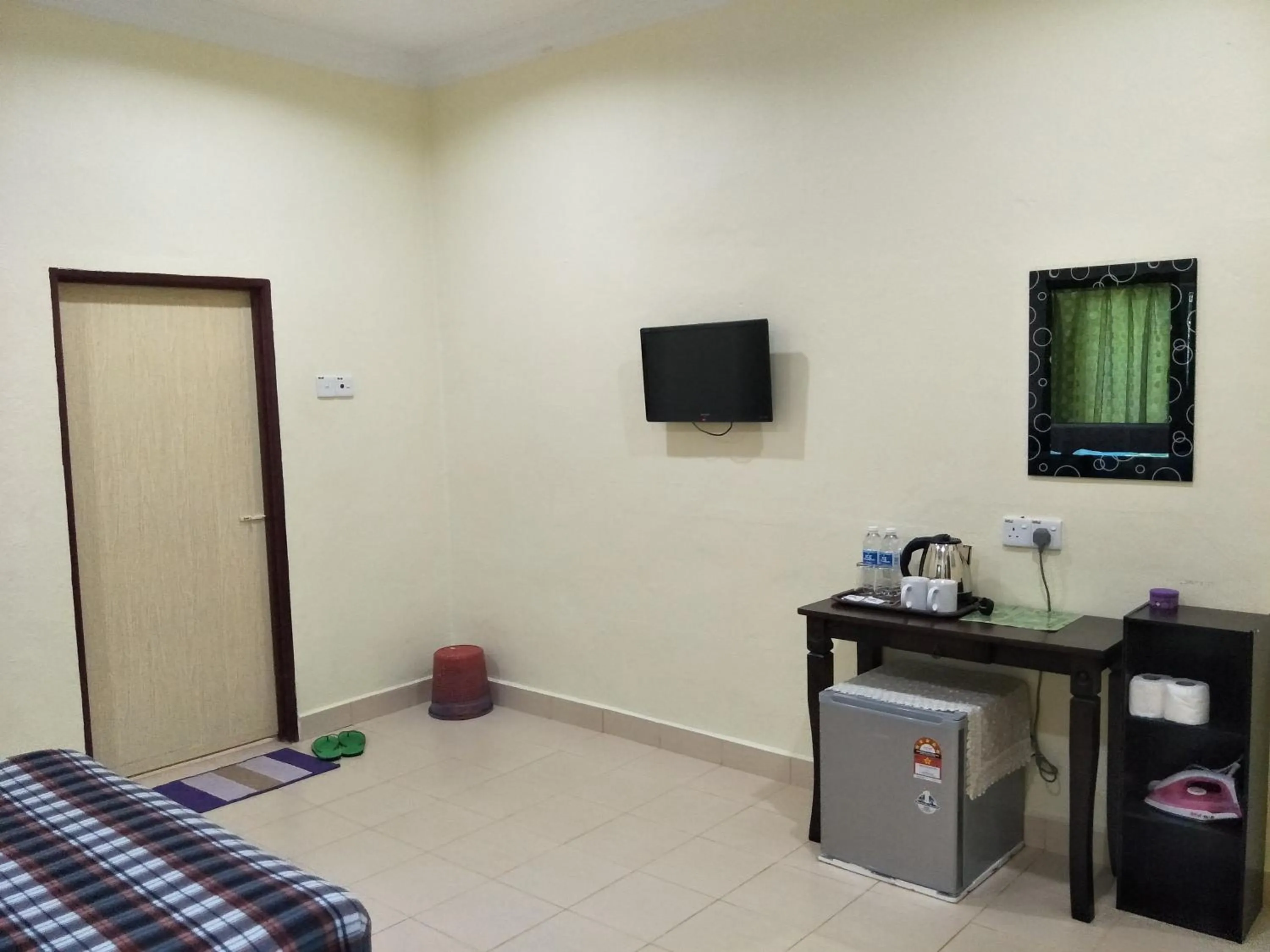 Drinks in Motel Aurora Damai