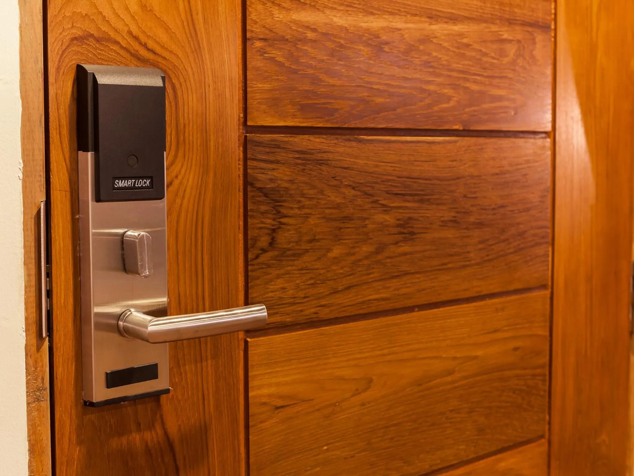 Private Female Room with 4 Beds & Shared External Bathroom in Metro Pratunam Boutique Hotel