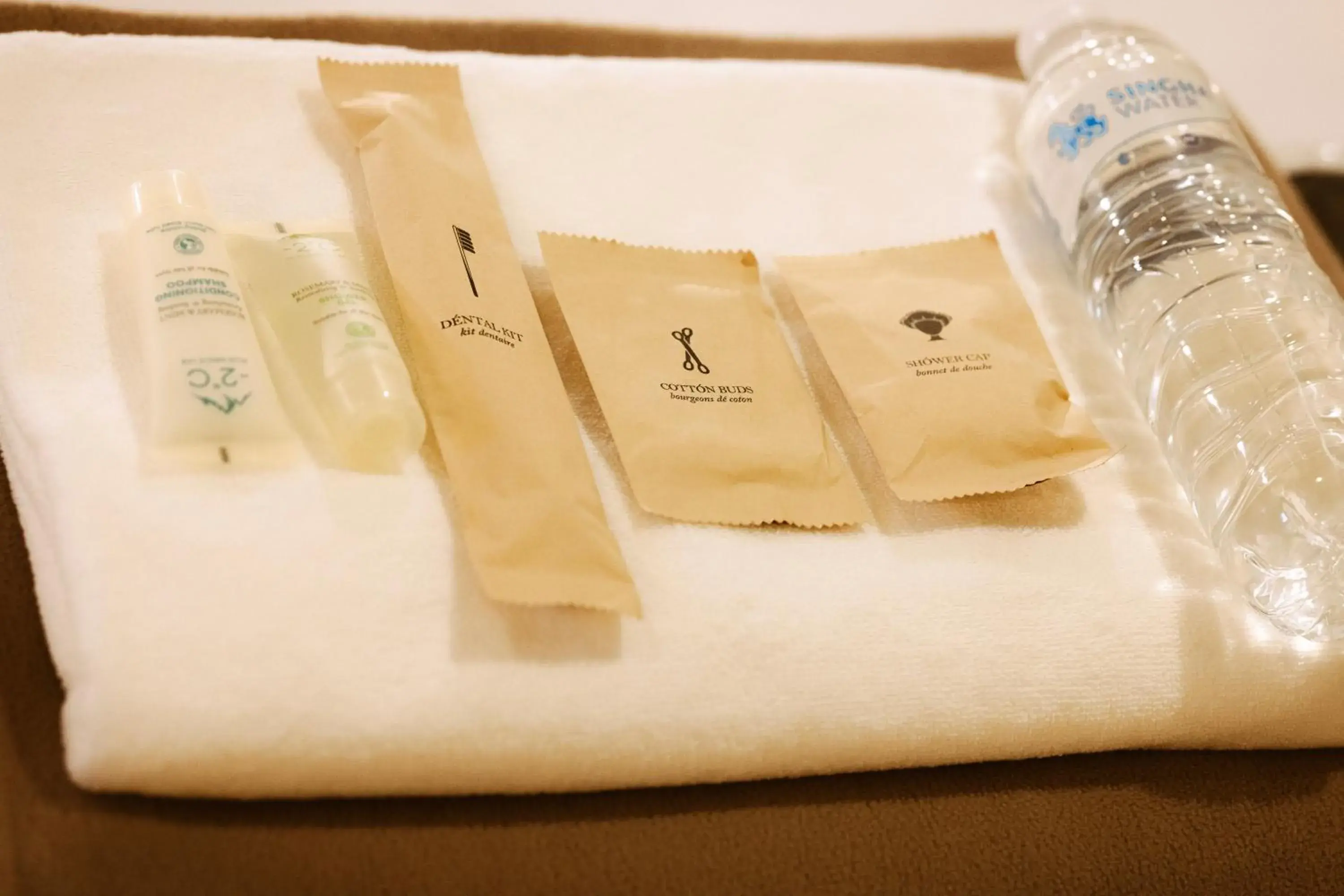 Private Room with 5 Beds & Shared External Bathroom - single occupancy in Metro Pratunam Boutique Hotel Private Room with 5 Beds & Shared External Bathroom - single occupancy in Metro Pratunam Boutique Hotel