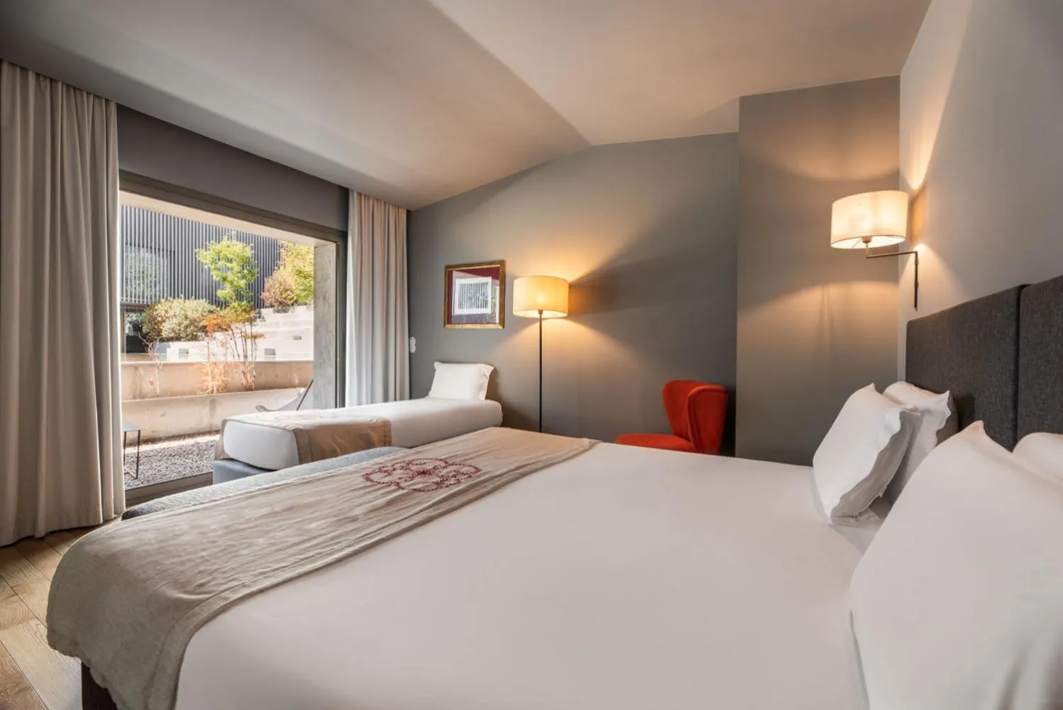 Photo of the whole room, Bed in Eurostars Santa Luzia