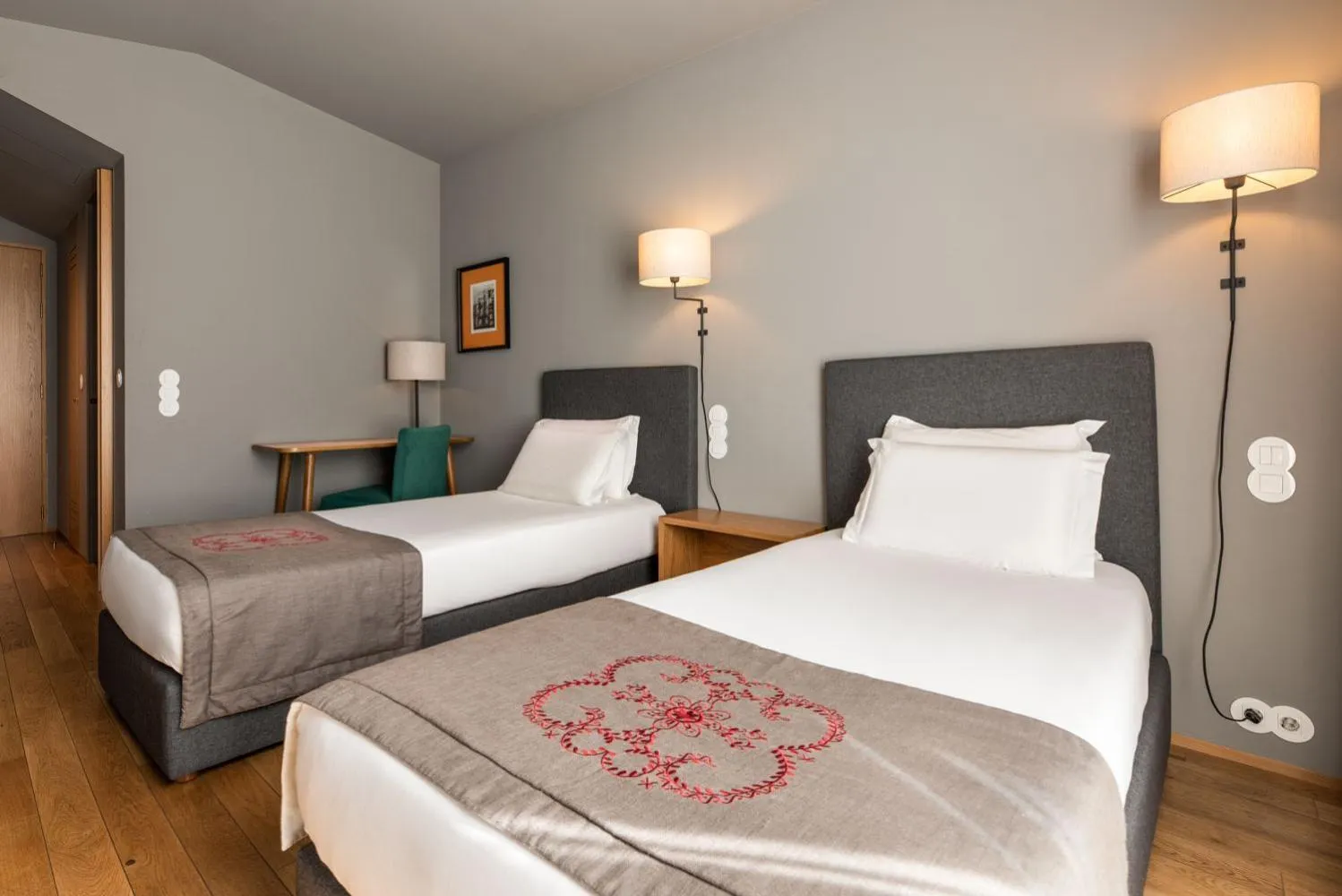 Photo of the whole room, Bed in Eurostars Santa Luzia