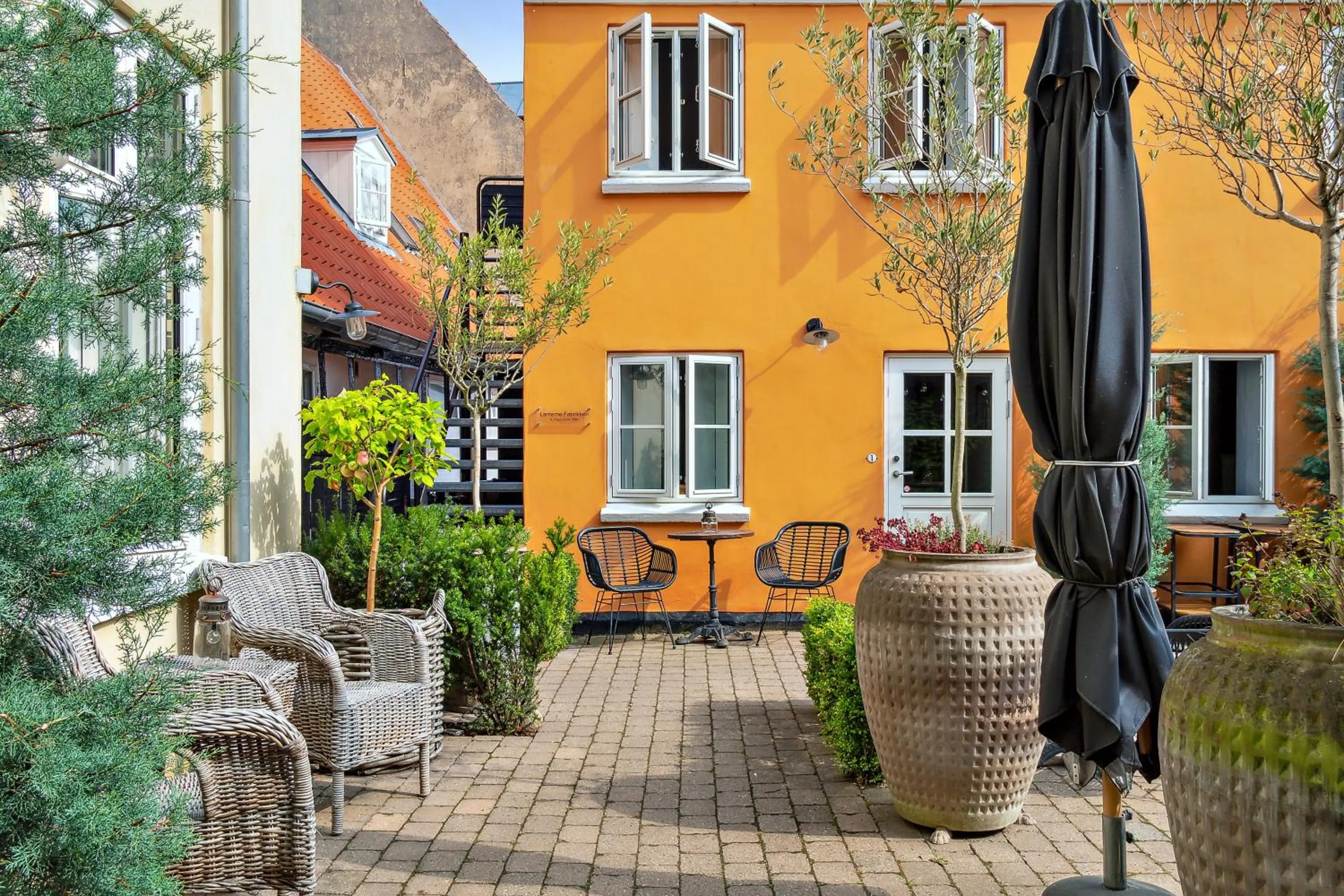 Property building in Hotel På Torvet