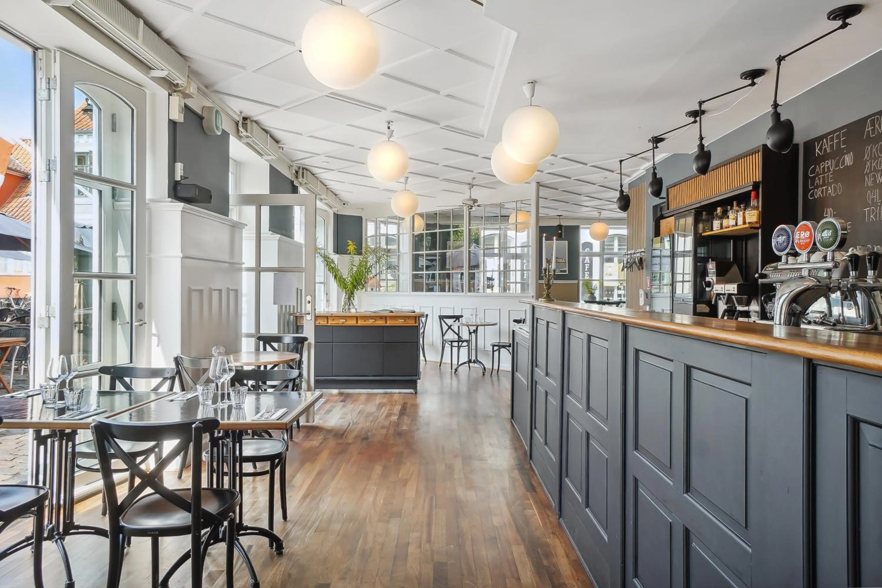 Restaurant/places to eat in Hotel På Torvet