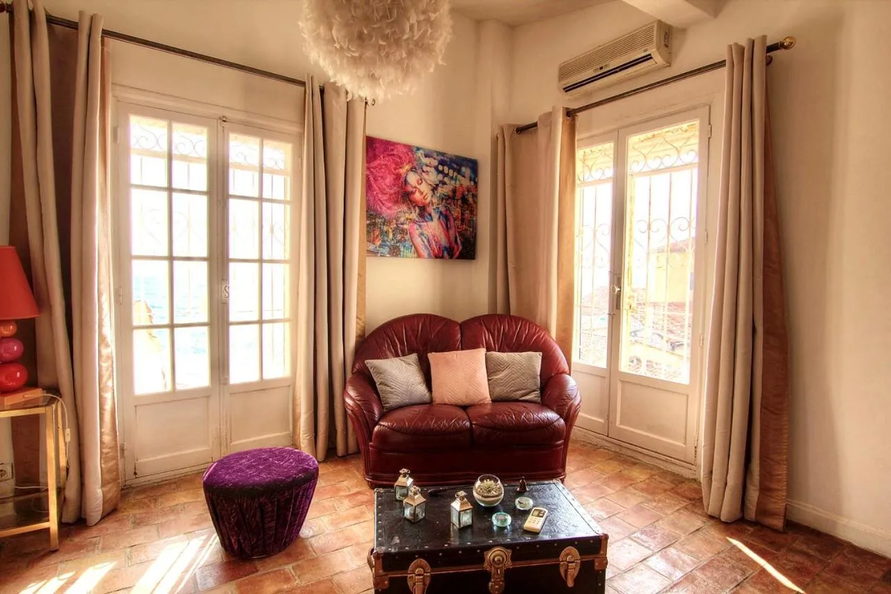 Bedroom in Les Remparts Antibes Location