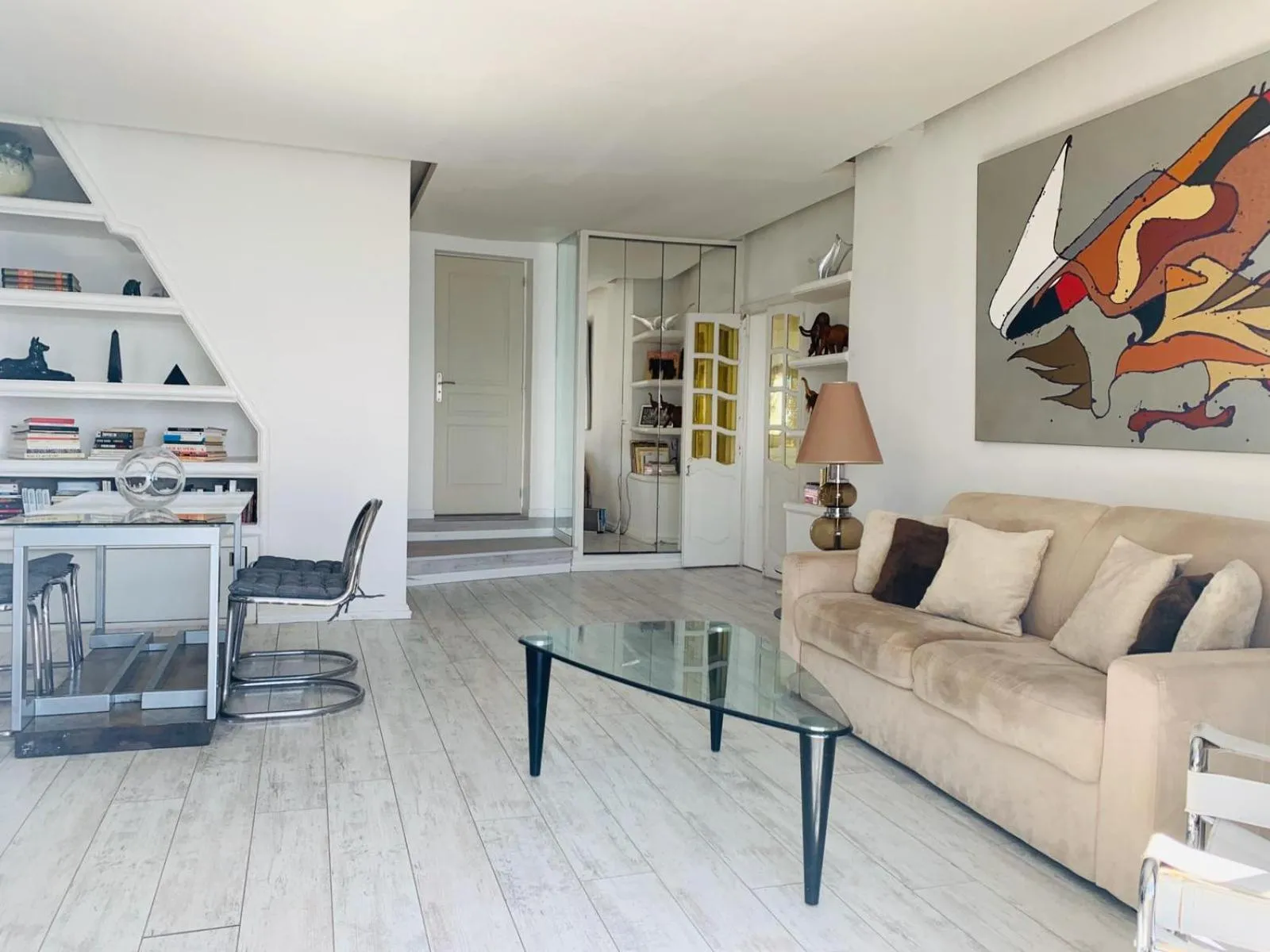 Living room in Les Remparts Antibes Location