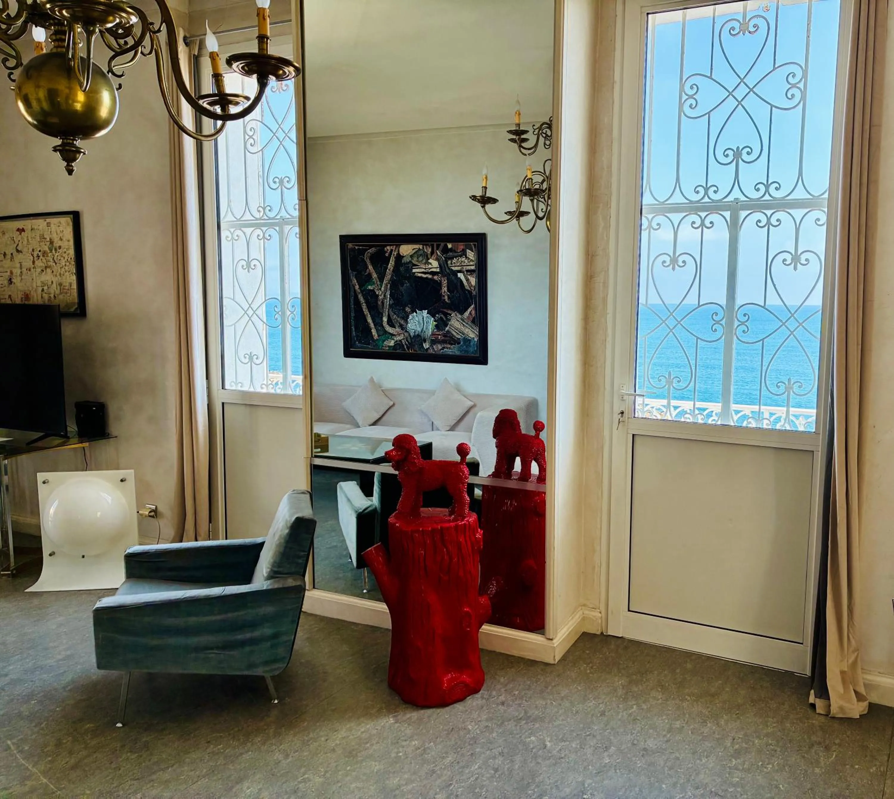 Living room in Les Remparts Antibes Location