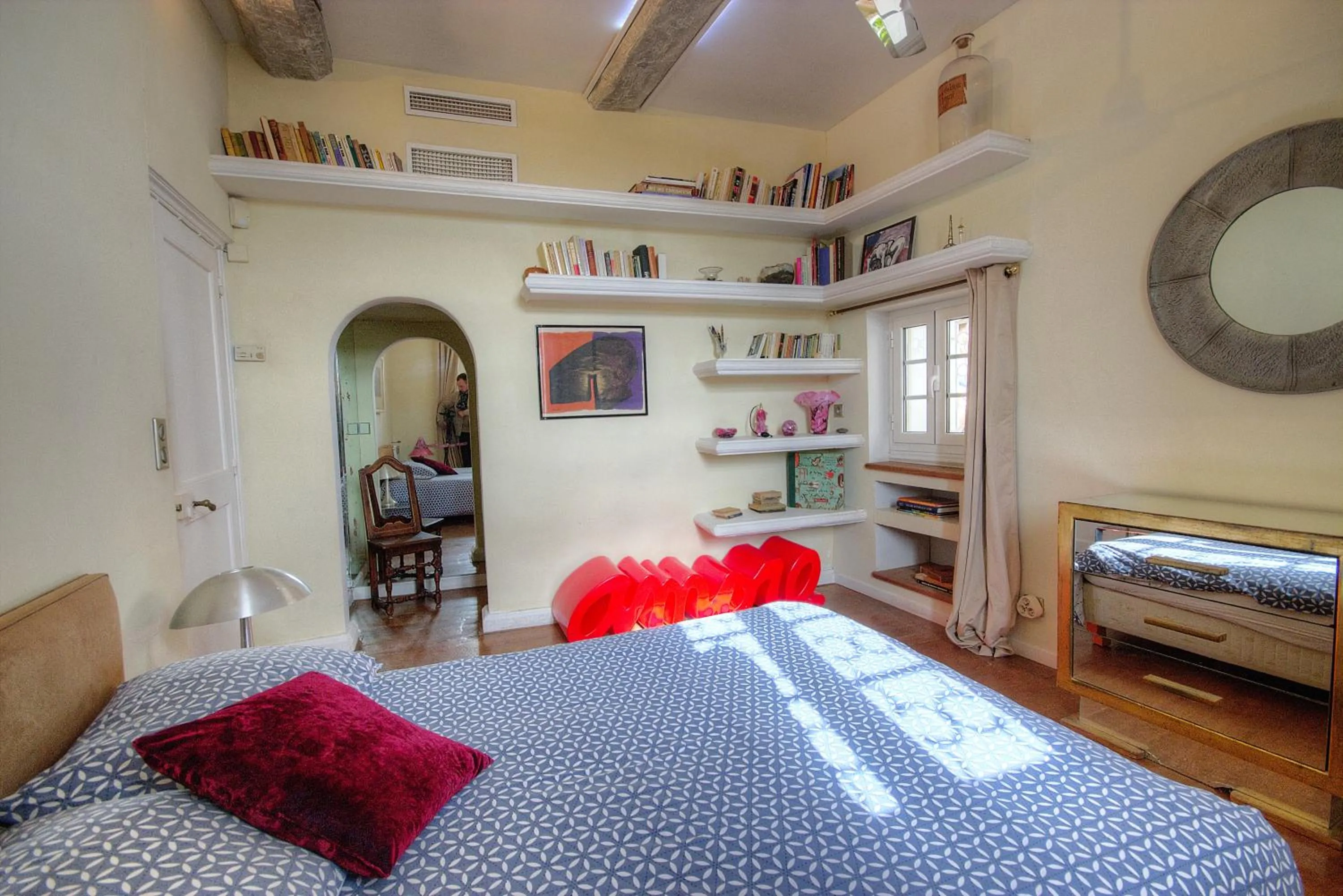 Bedroom, Bed in Les Remparts Antibes Location