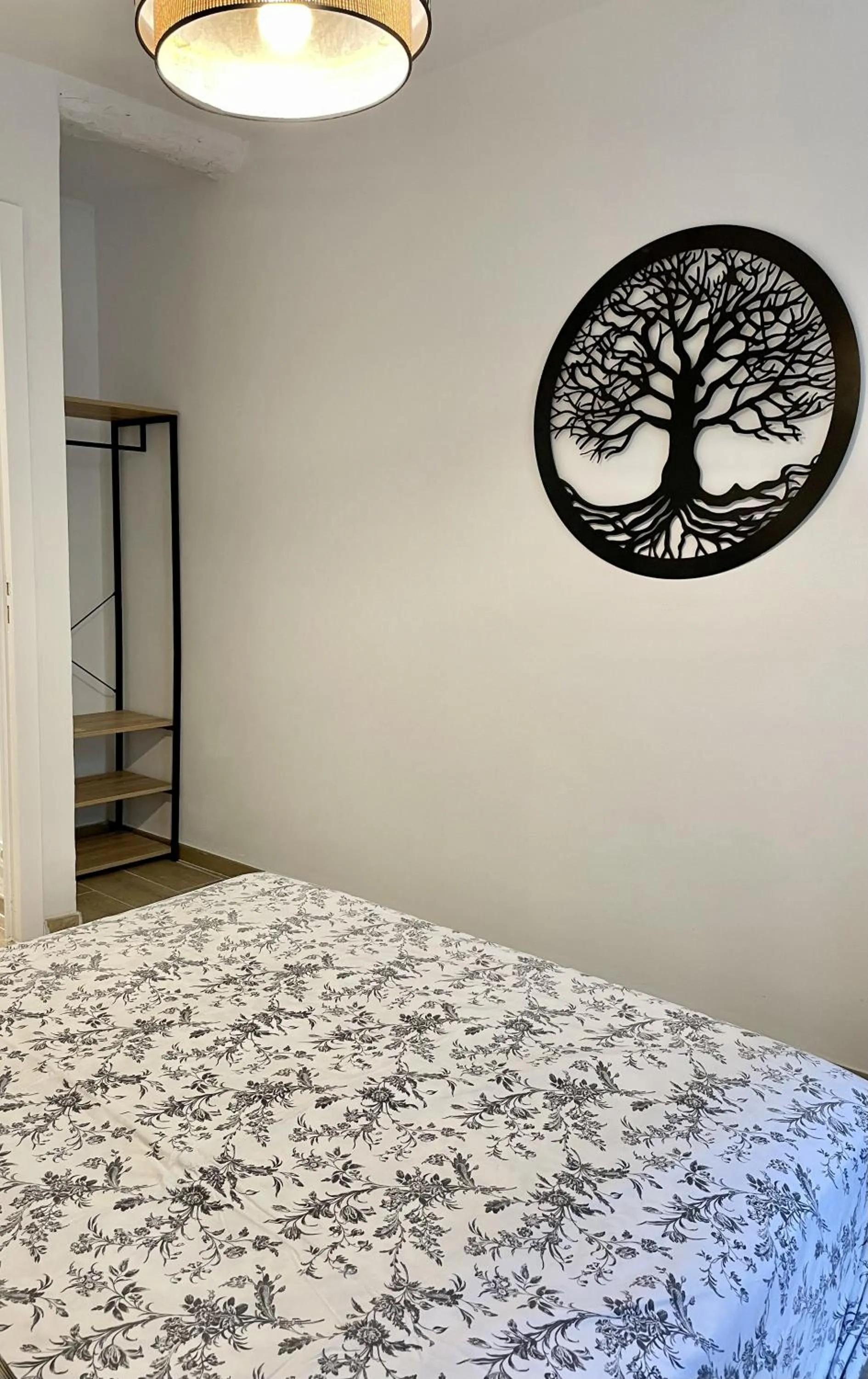 Bedroom, Bed in Les Remparts Antibes Location