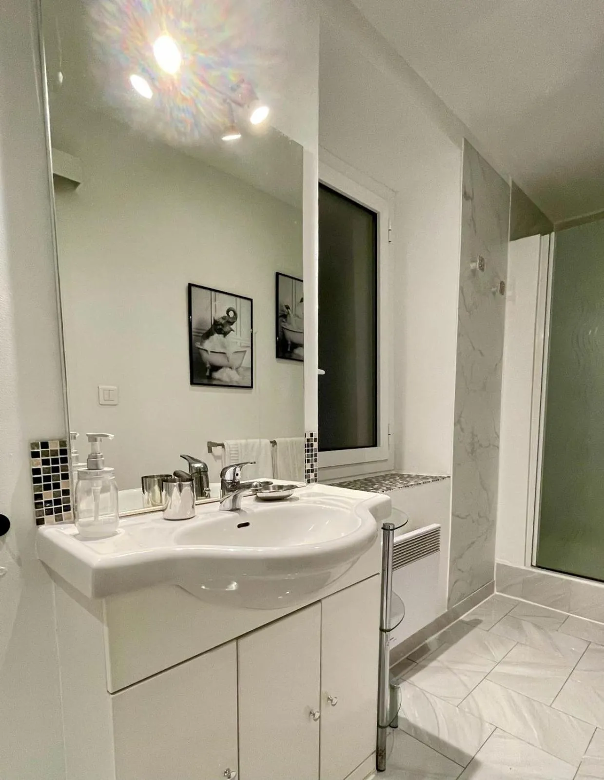 Shower in Les Remparts Antibes Location