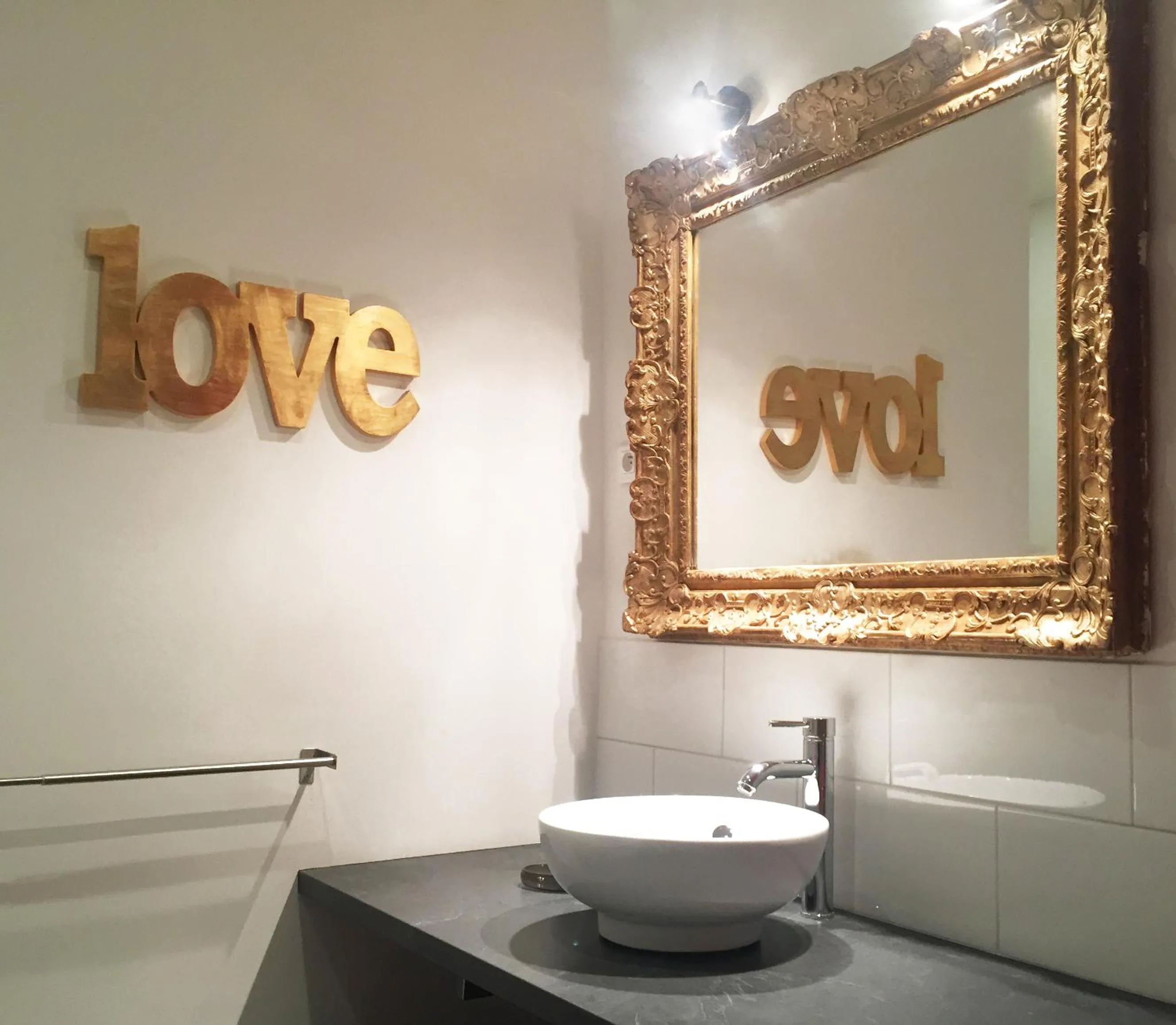 Bathroom in Les Remparts Antibes Location