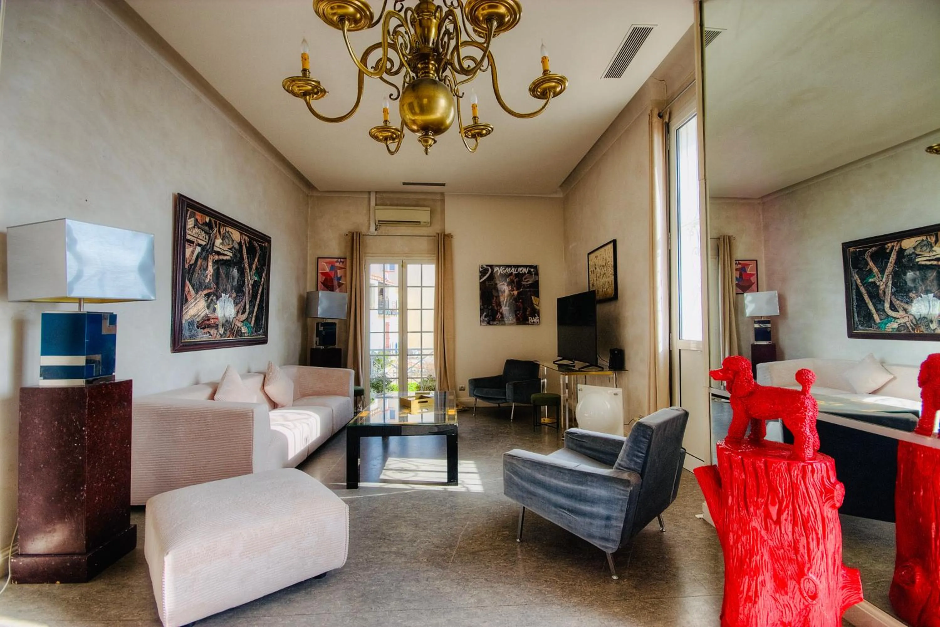 Living room in Les Remparts Antibes Location