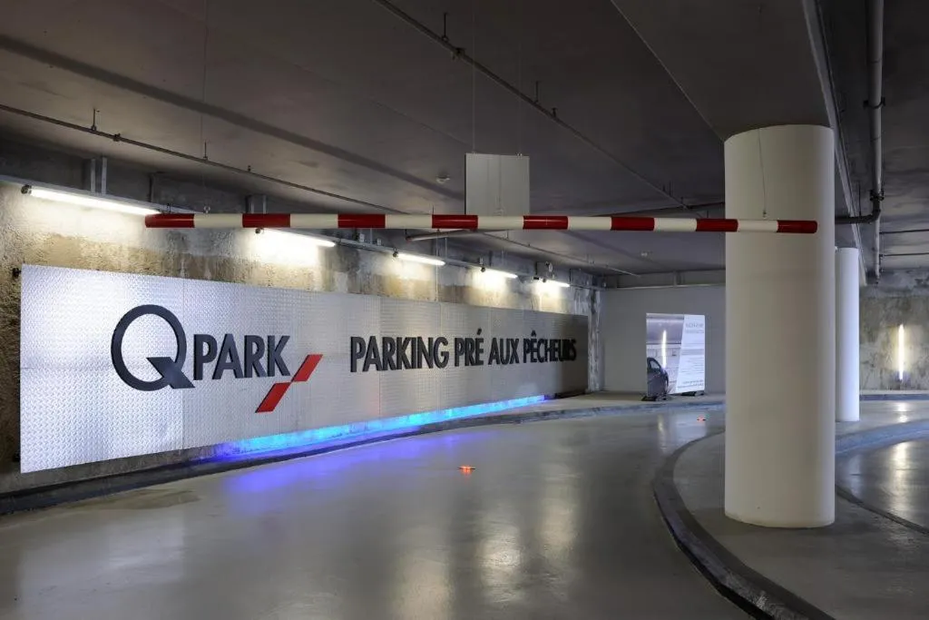 Parking in Les Remparts Antibes Location