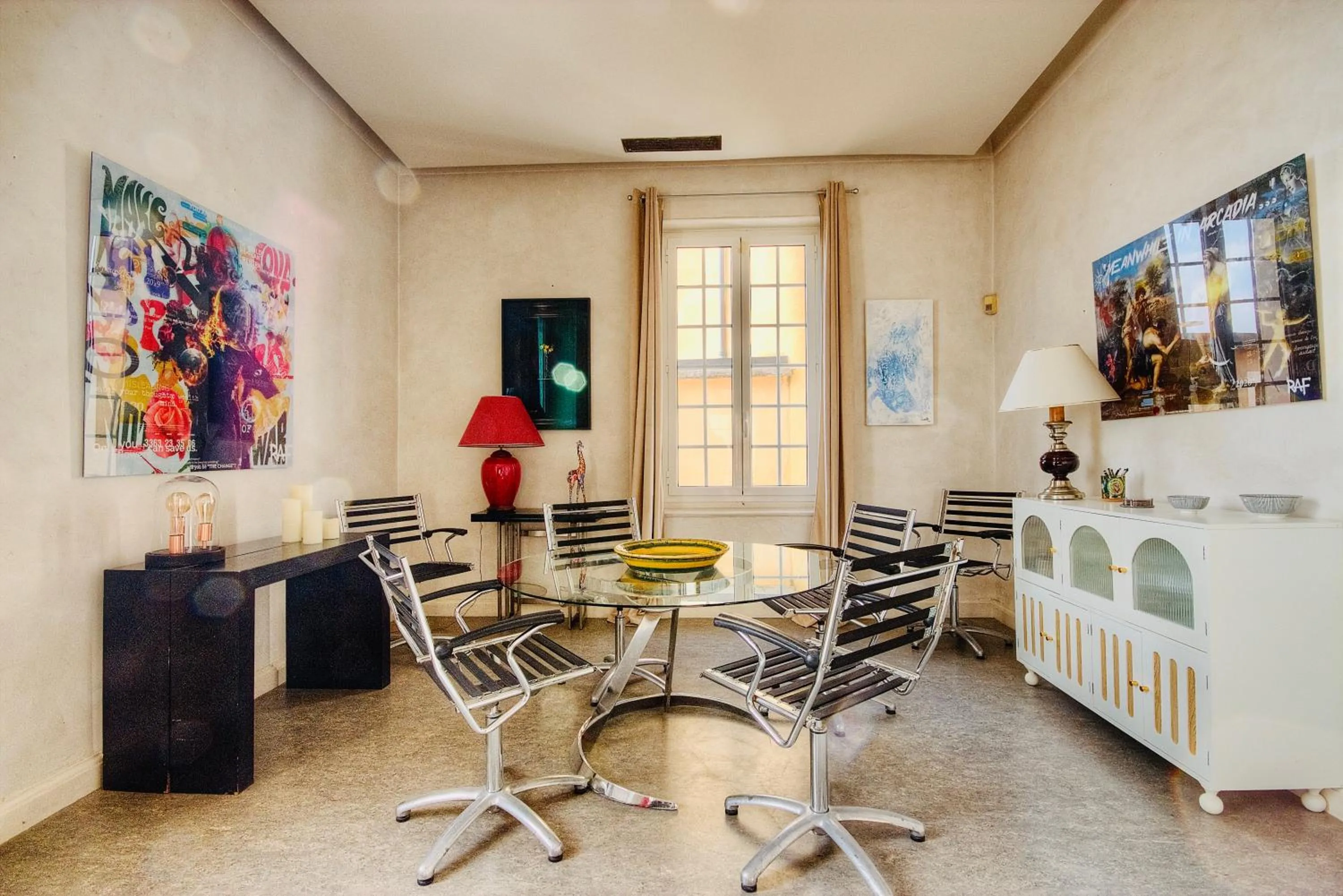 Living room in Les Remparts Antibes Location