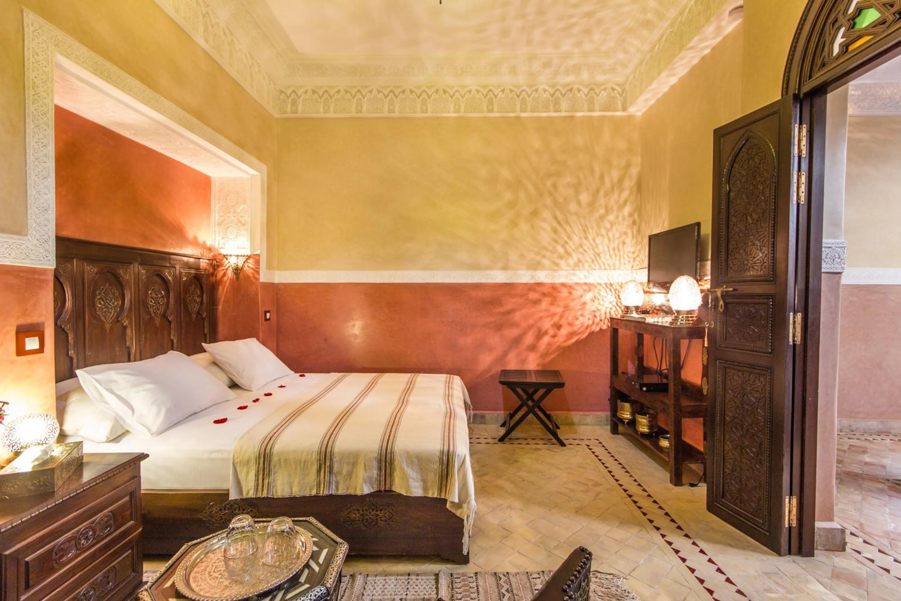 Photo of the whole room, Bed in Riad Lamya Marrakech