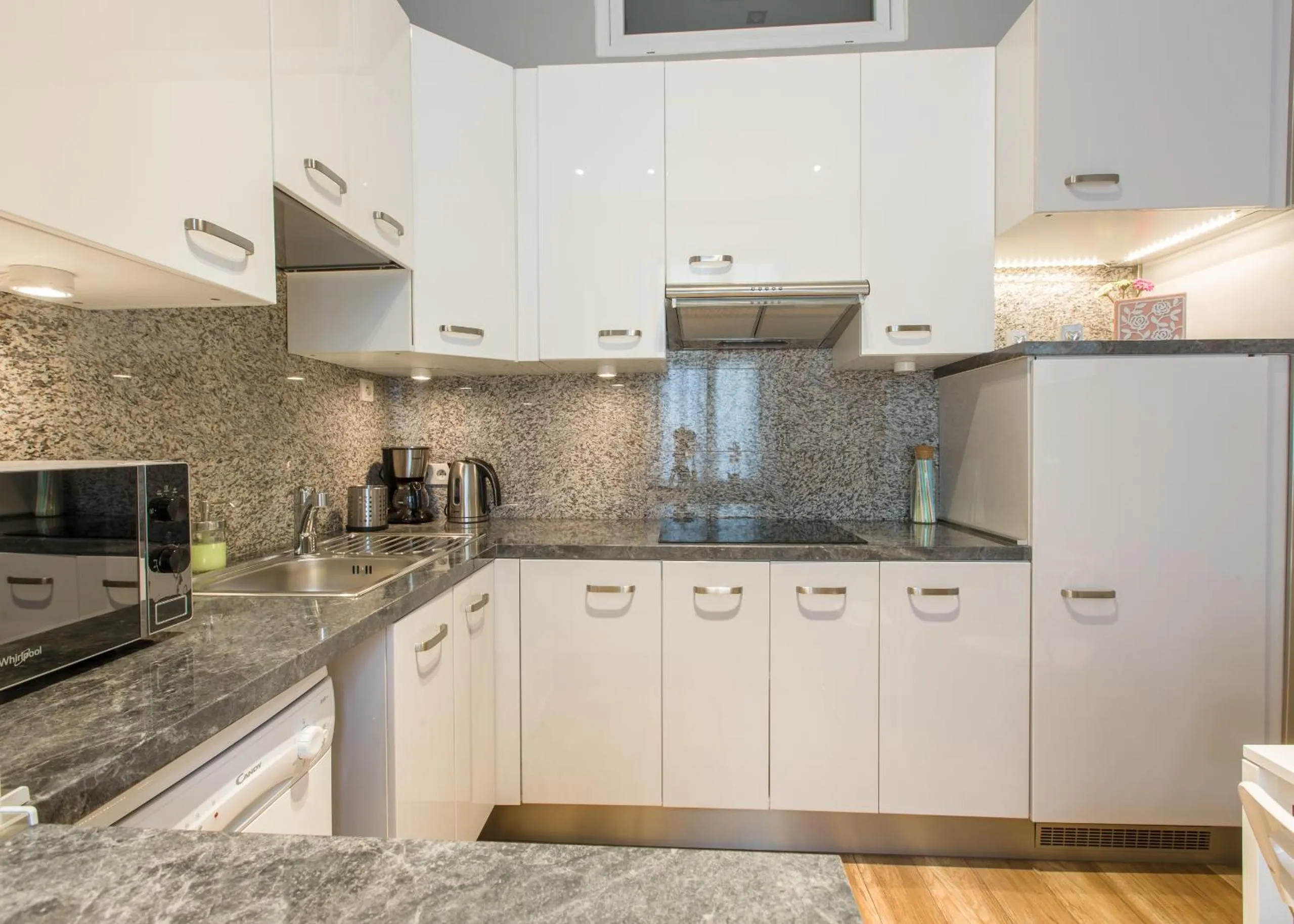 Kitchen or kitchenette in AR Apartments