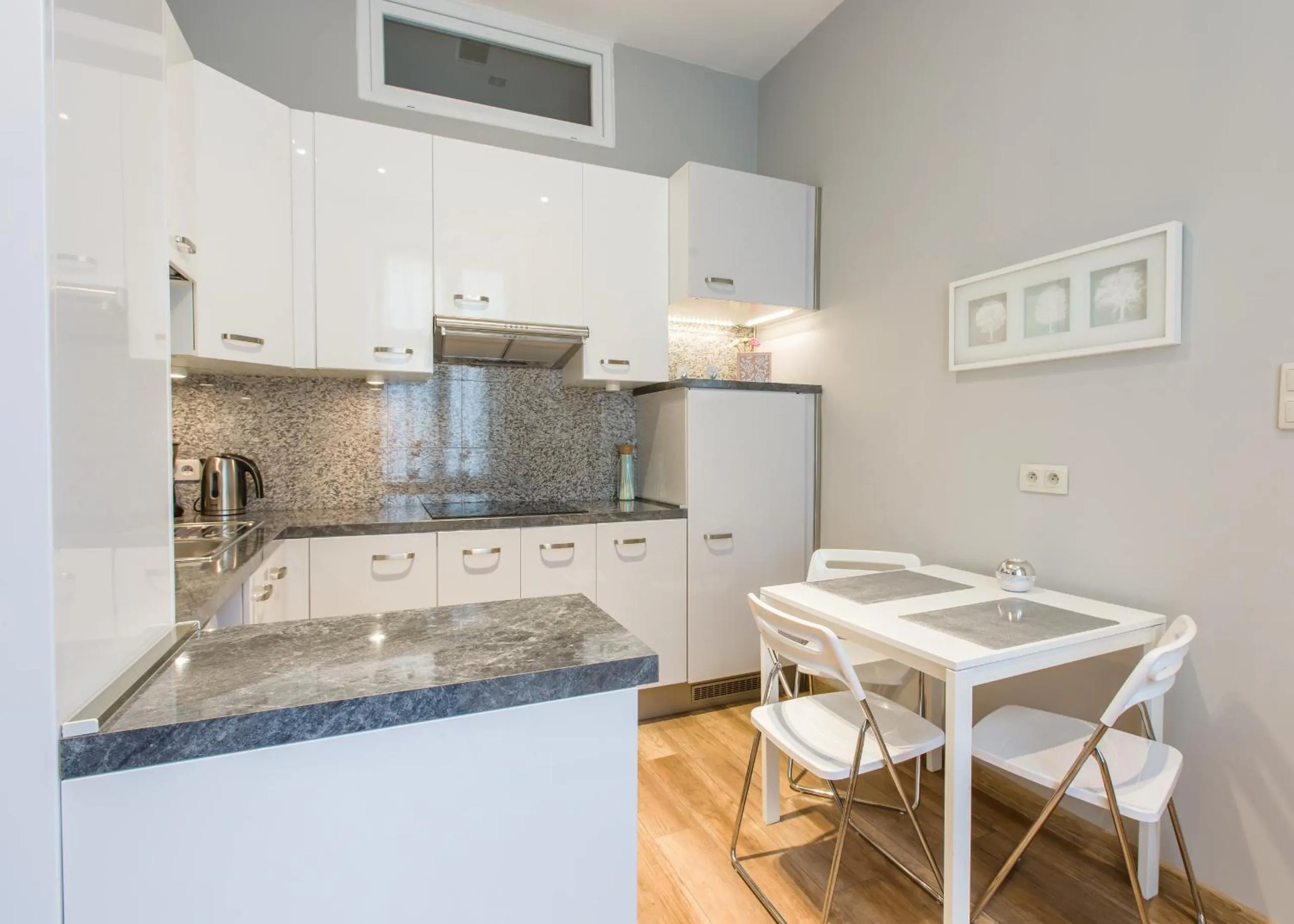 Kitchen or kitchenette in AR Apartments