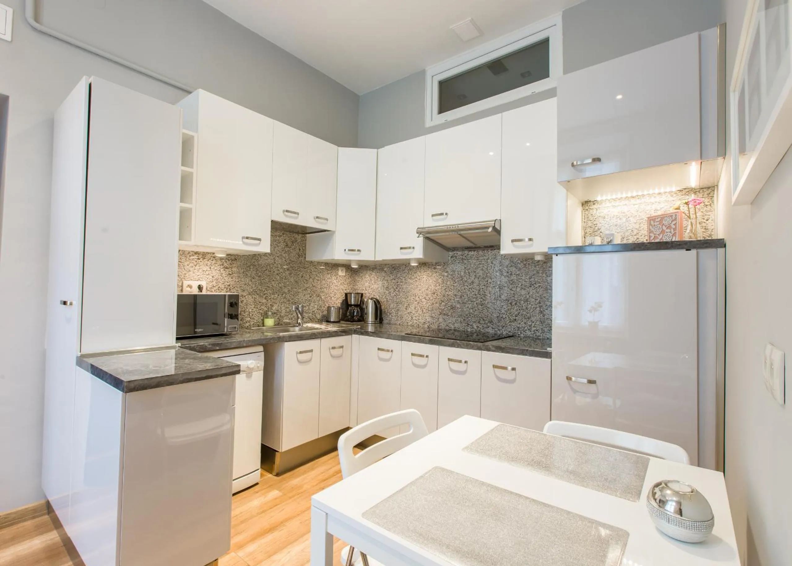 Kitchen or kitchenette in AR Apartments