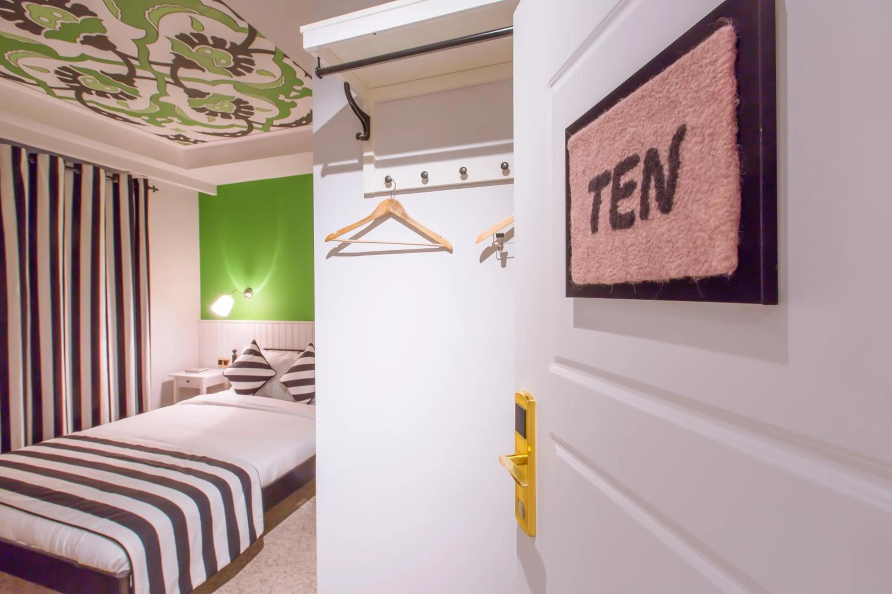 Photo of the whole room, Bed in Araf Hotel