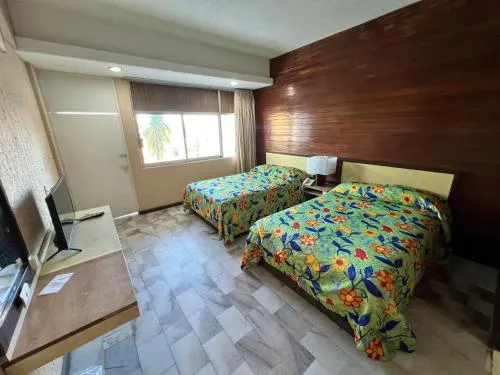 Hotel De Cima Beach Club