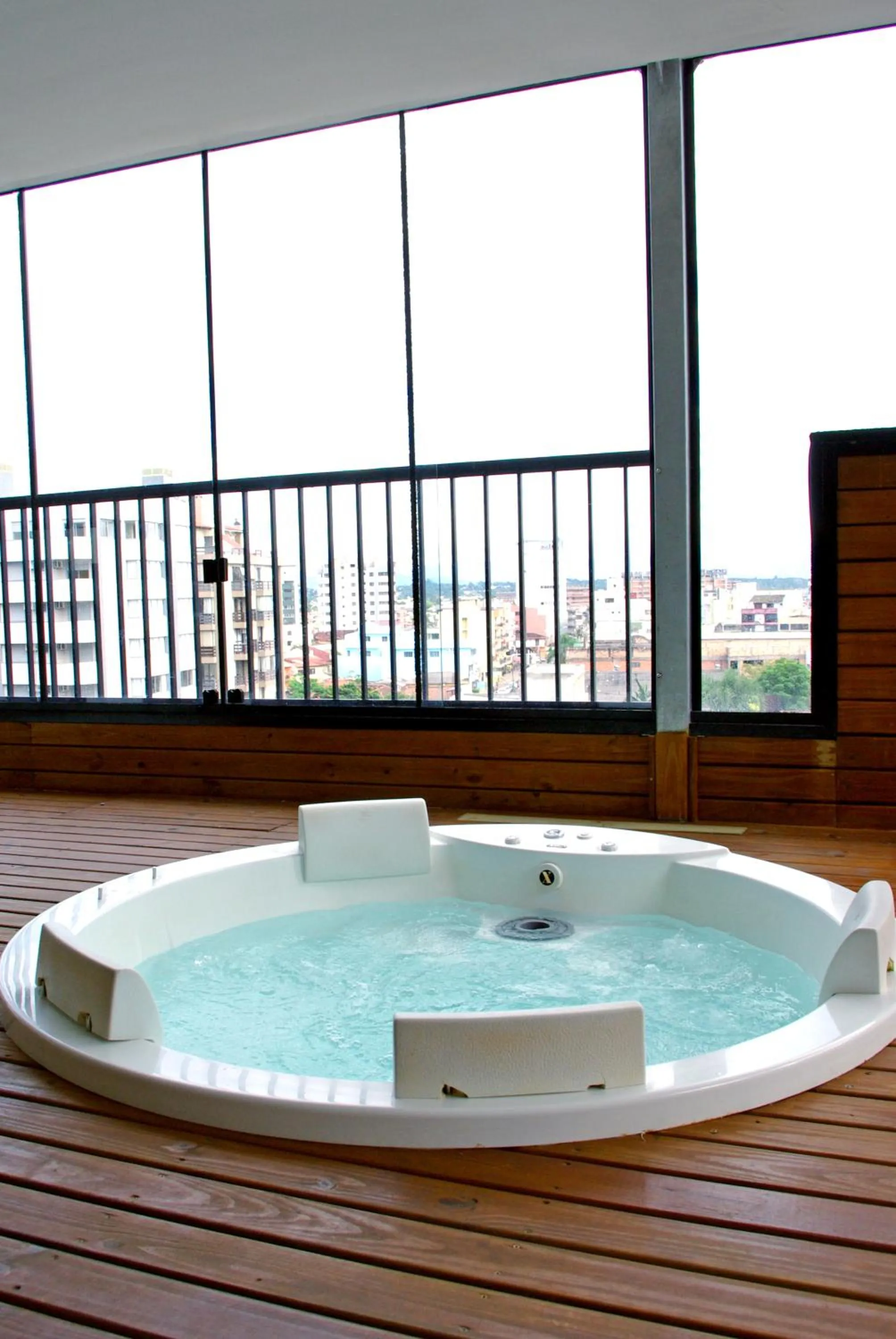 Hot Tub in Life Hotel Torres