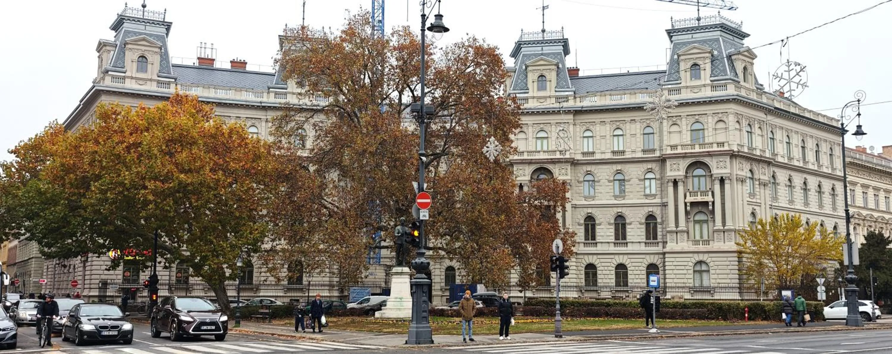 Flat On Andrássy Avenue