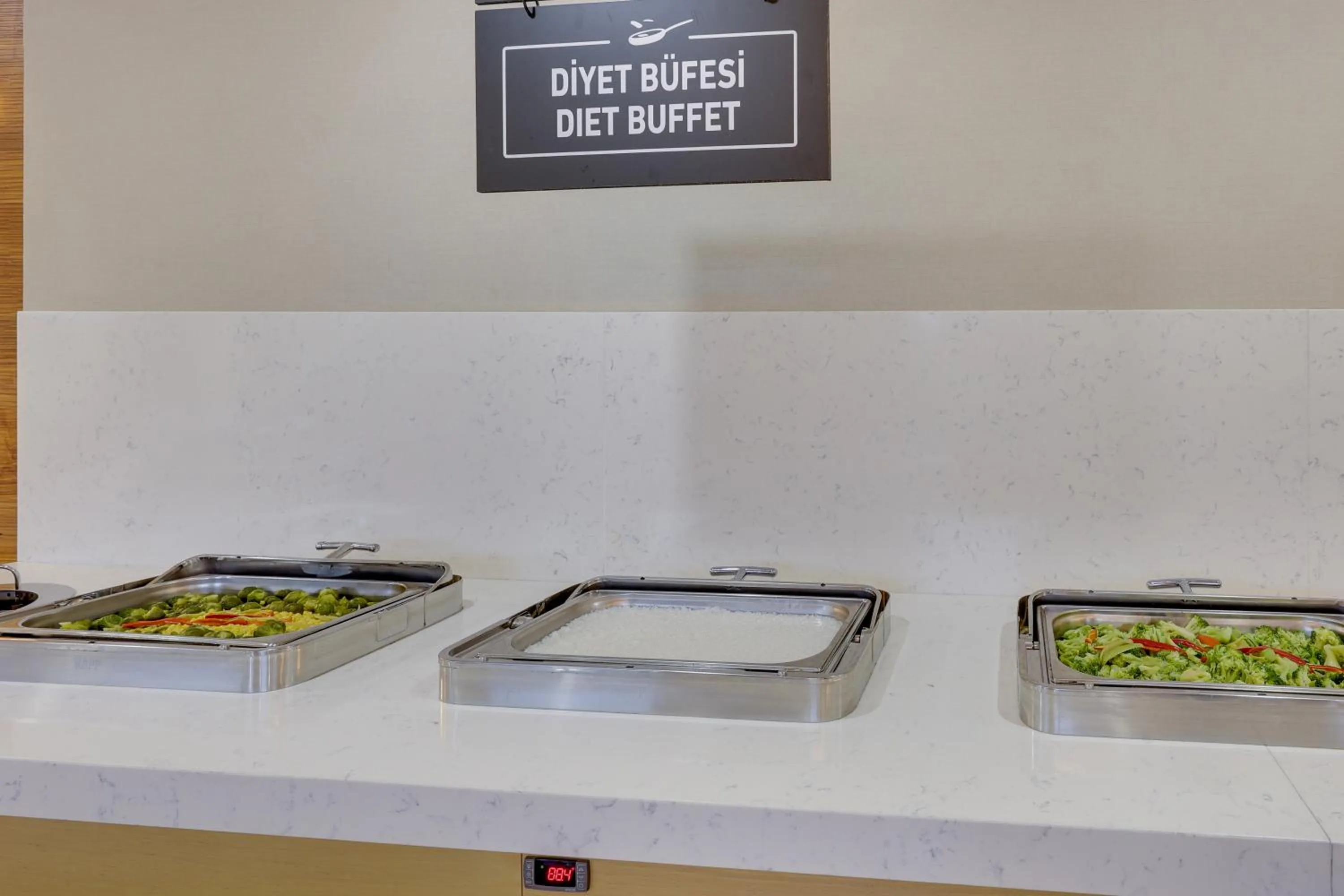 Restaurant/places to eat in Ramada Hotel & Suites by Wyndham Kusadasi