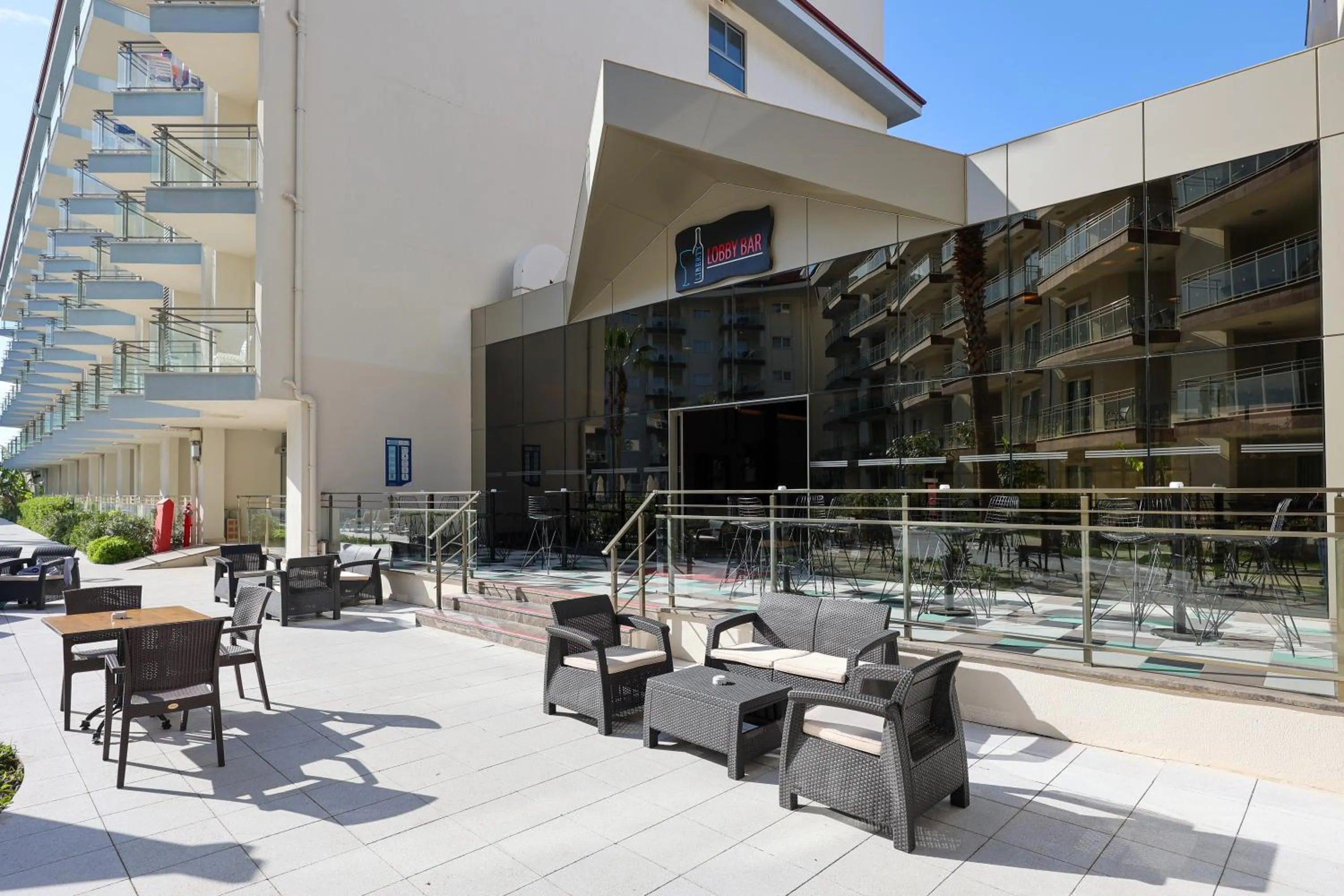 Lounge or bar in Ramada Hotel & Suites by Wyndham Kusadasi