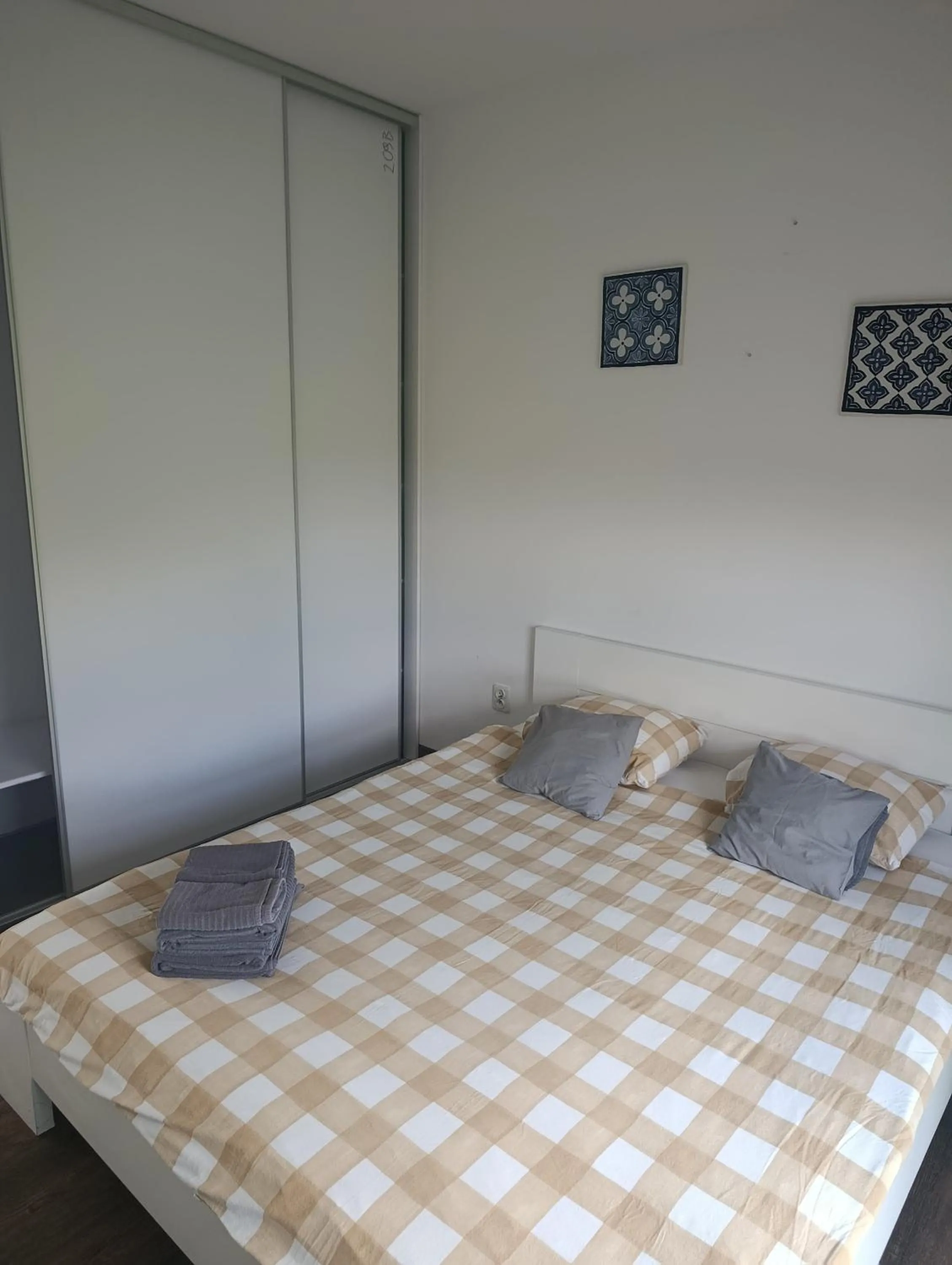 Bed in Cube Apartamenty