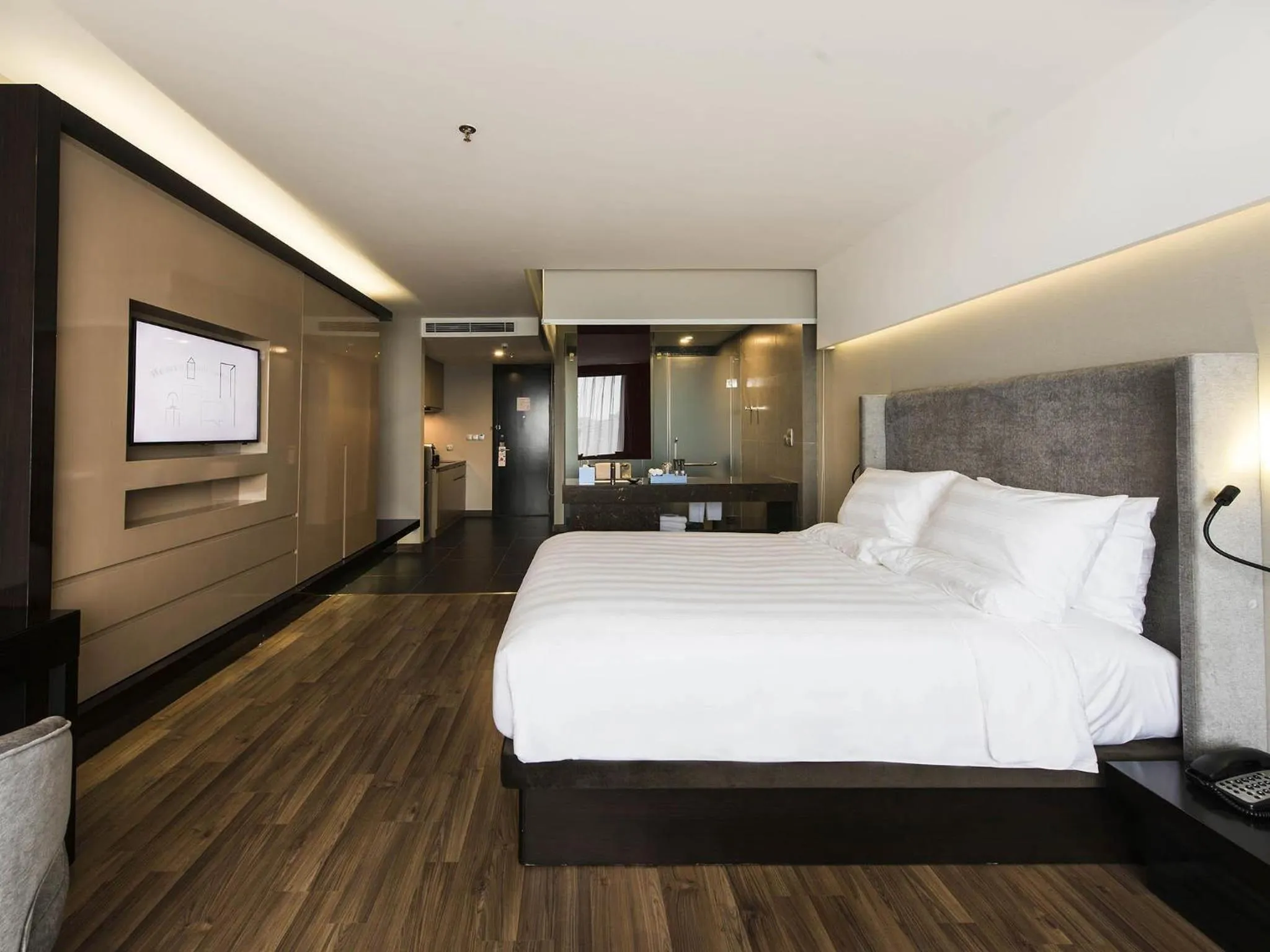 Bedroom, Bed in Novotel Suites Hanoi