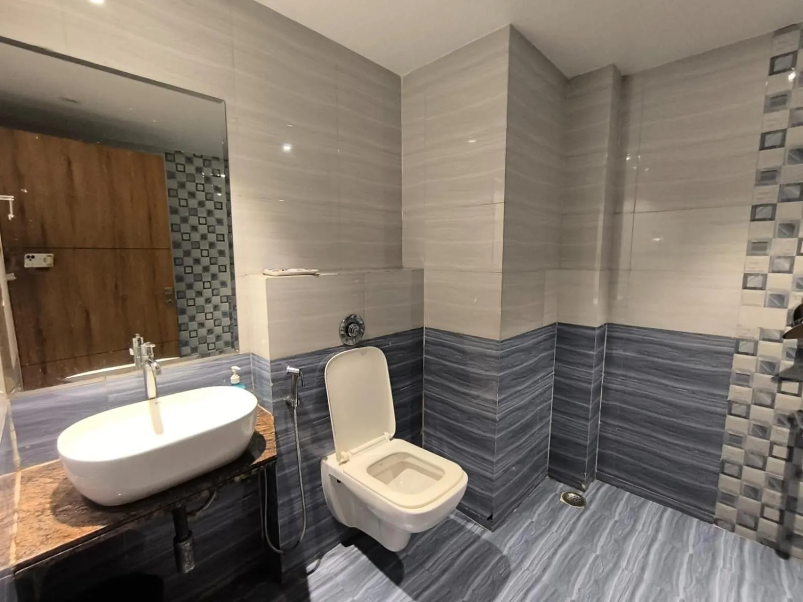 Hotel Shivam
