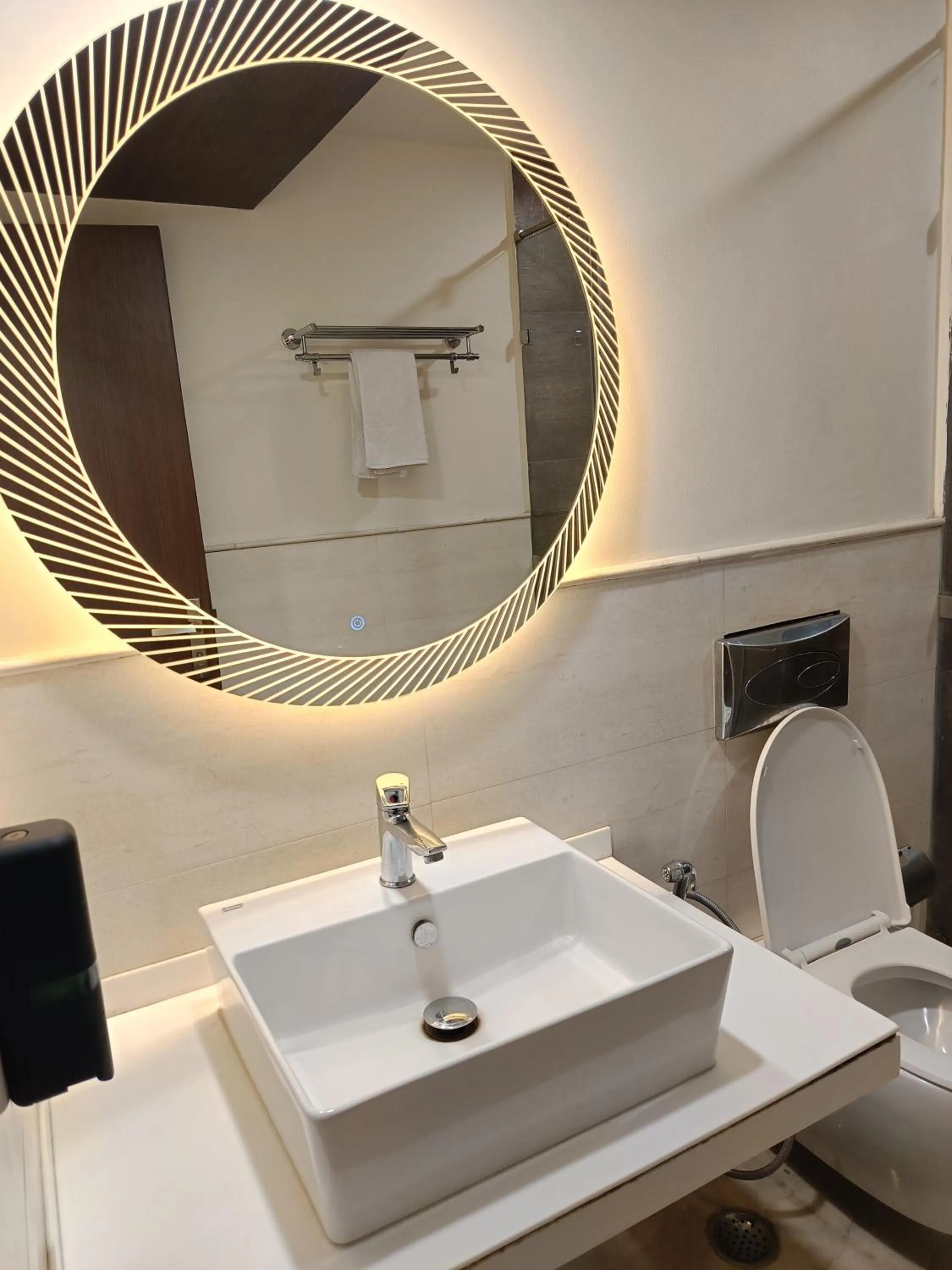 Hotel Tushar Elegant