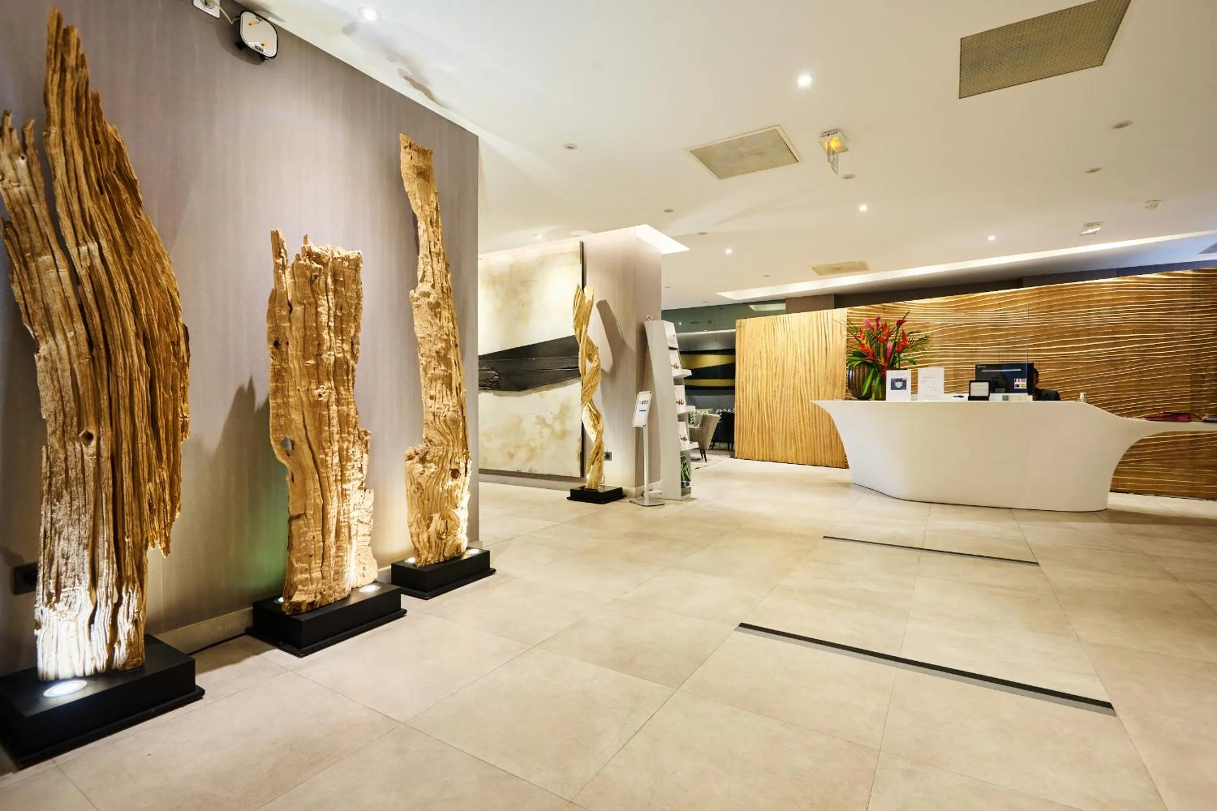 Lobby or reception in Simon Hotel