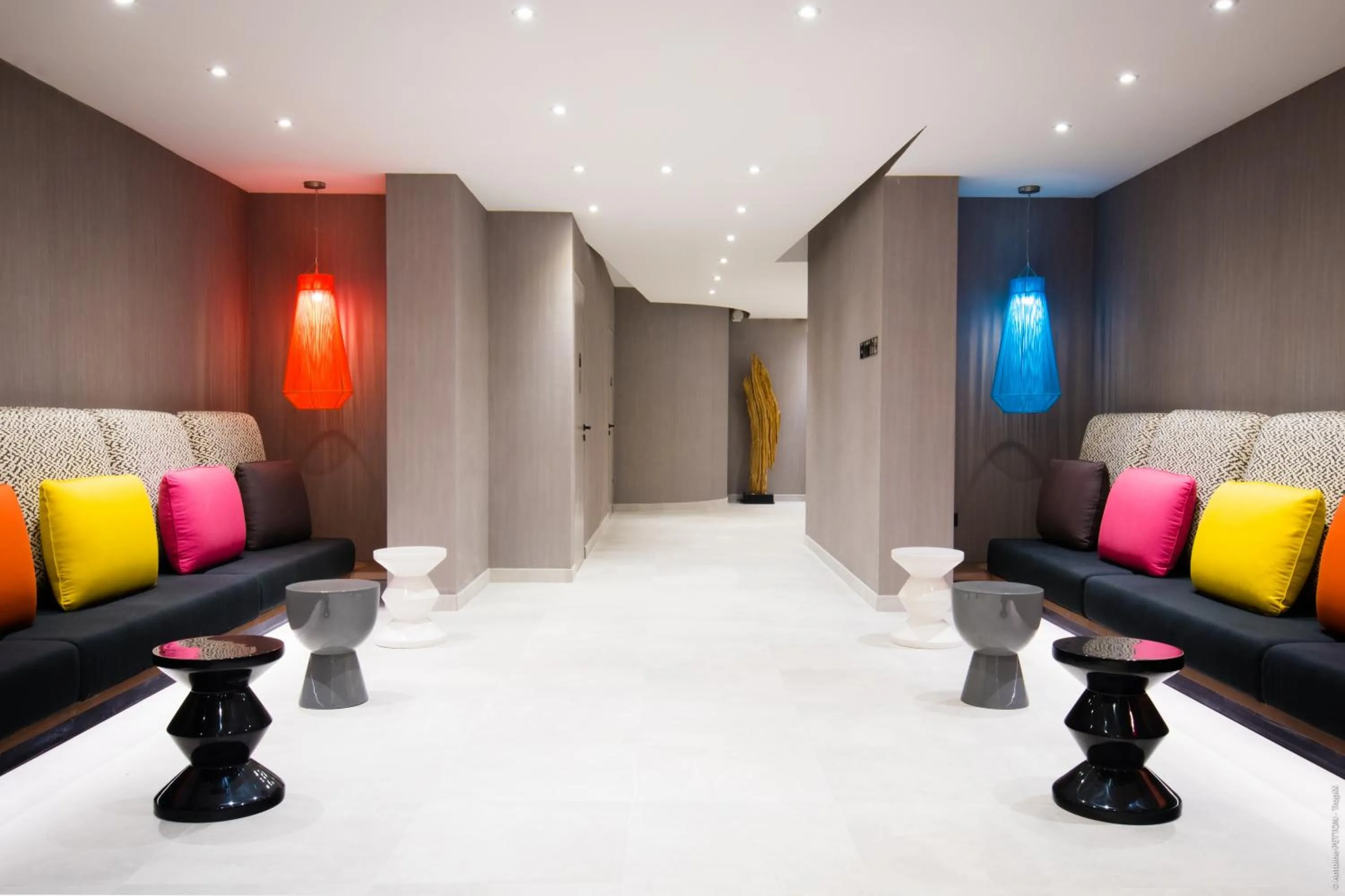 Lobby or reception in Simon Hotel