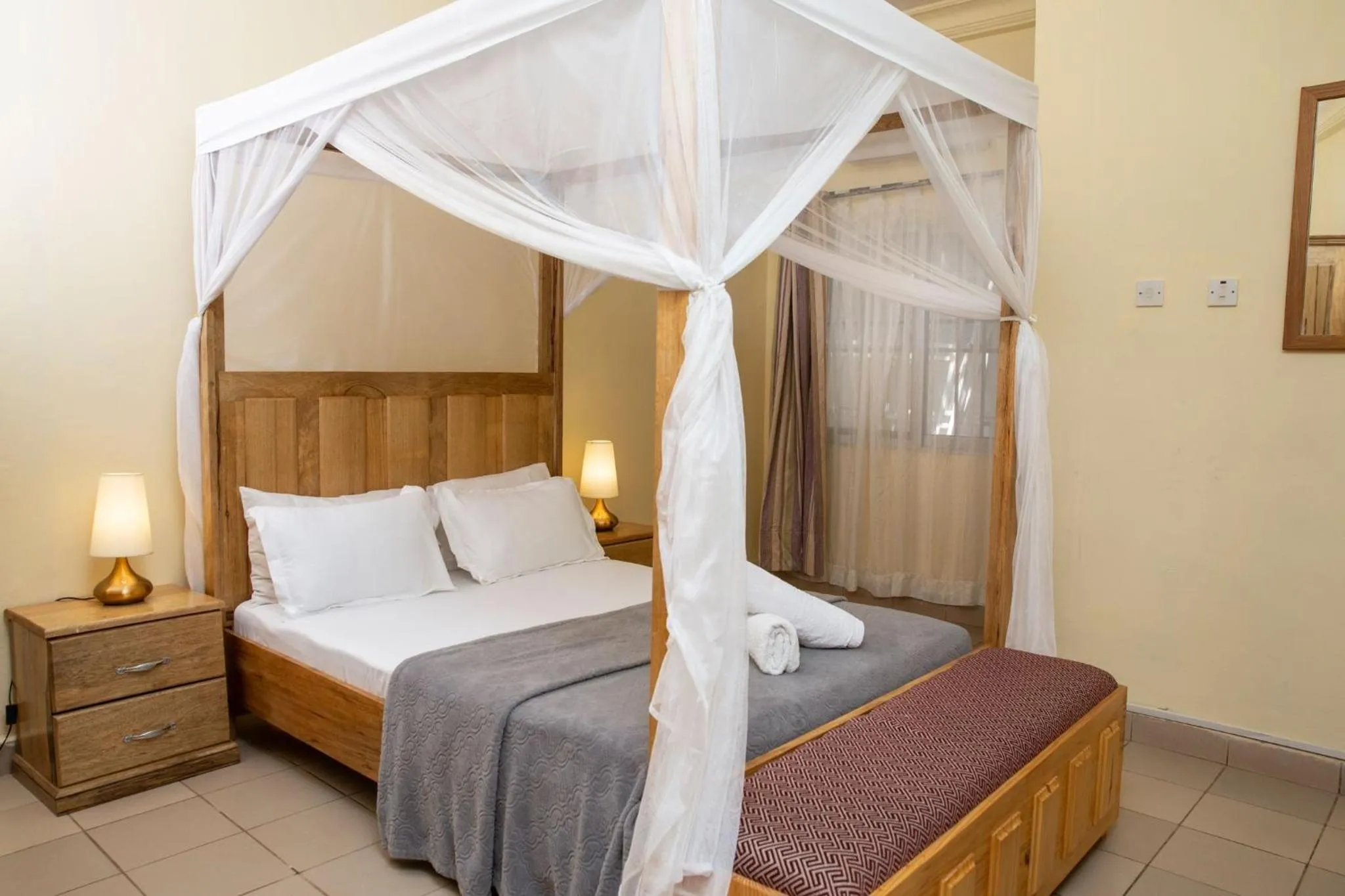 Bed in Seaview Gardens Hotel