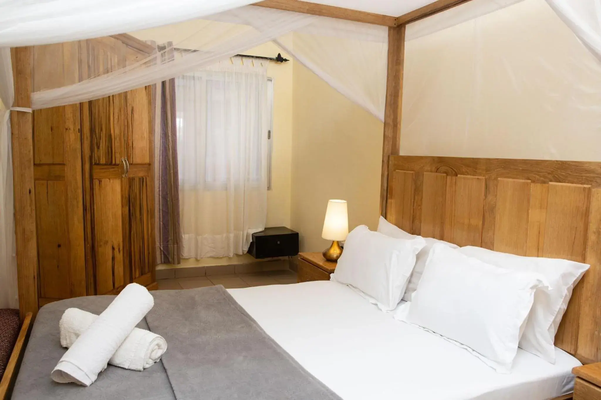 Double Room with Pool View - single occupancy in Seaview Gardens Hotel Double Room with Pool View - single occupancy in Seaview Gardens Hotel