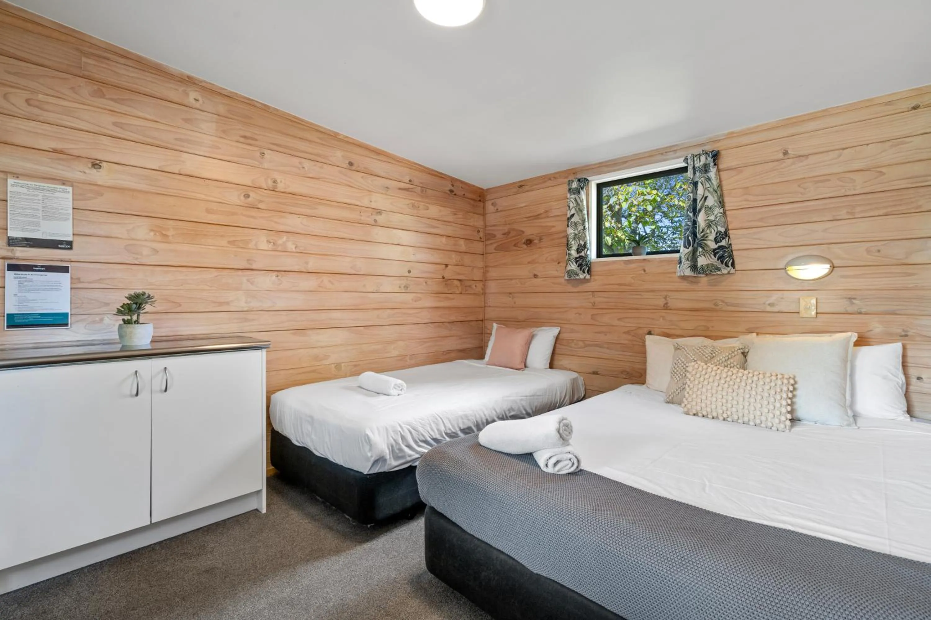 Bed in Tasman Holiday Parks - Christchurch
