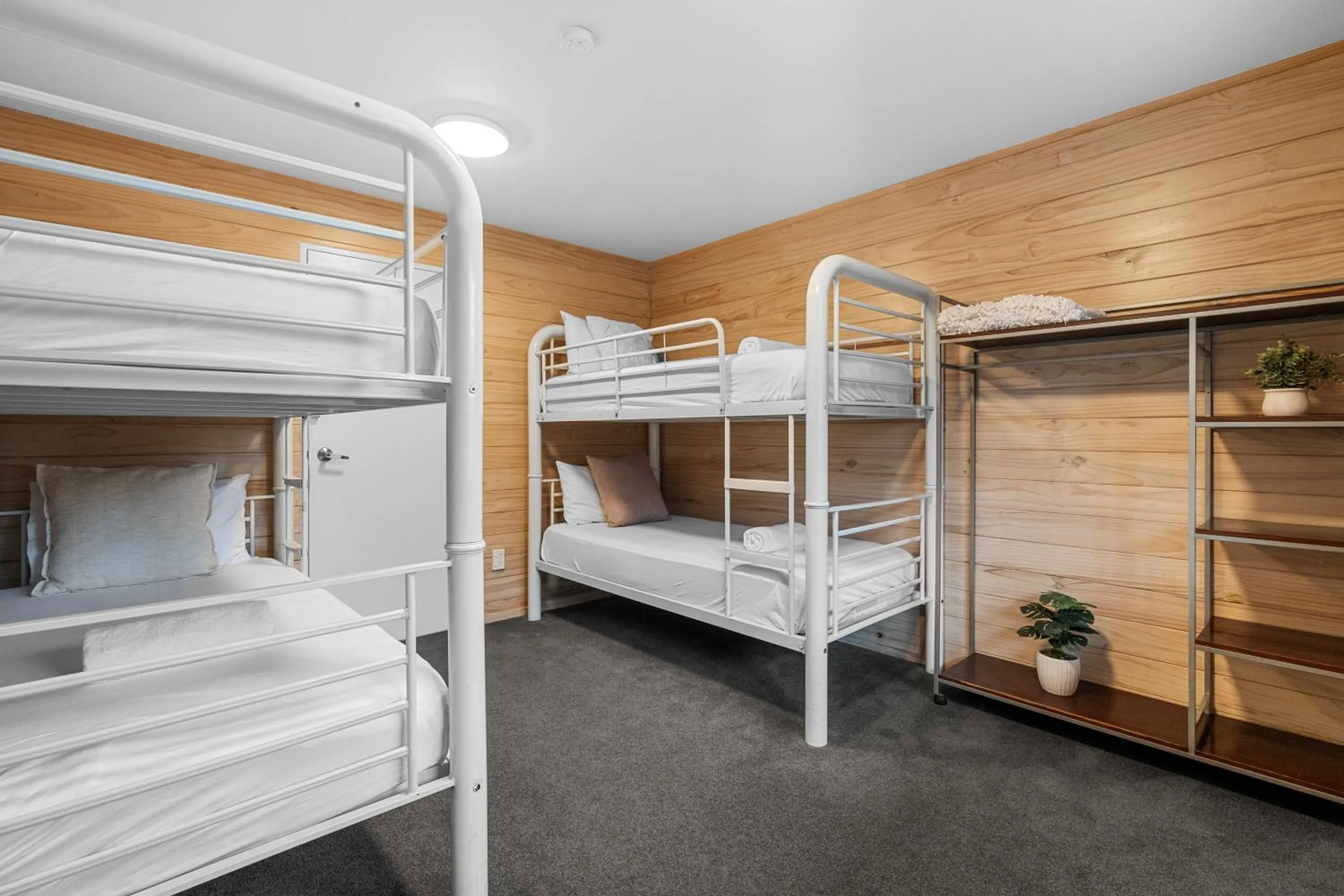 Bed in Tasman Holiday Parks - Christchurch