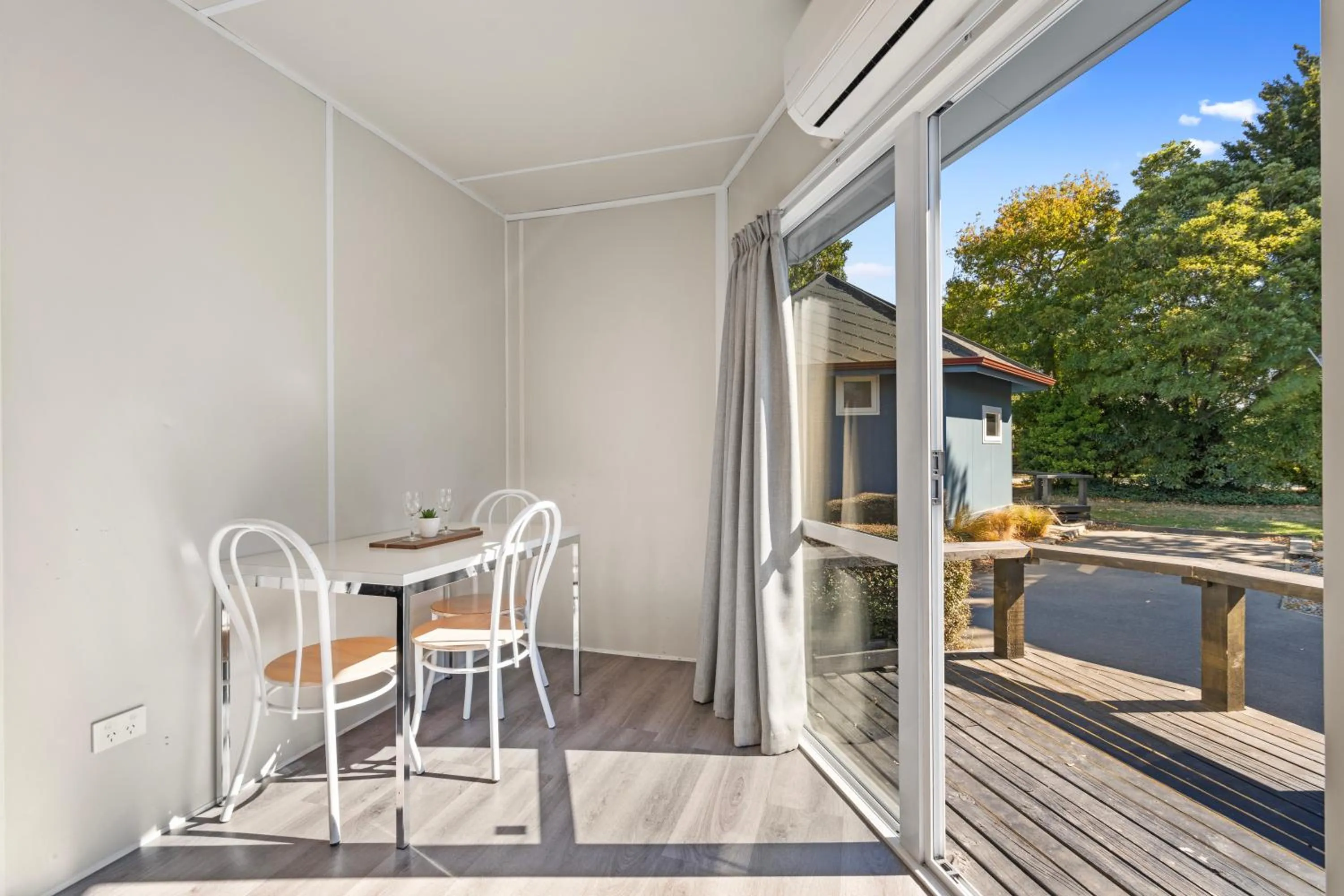 Dining area in Tasman Holiday Parks - Christchurch