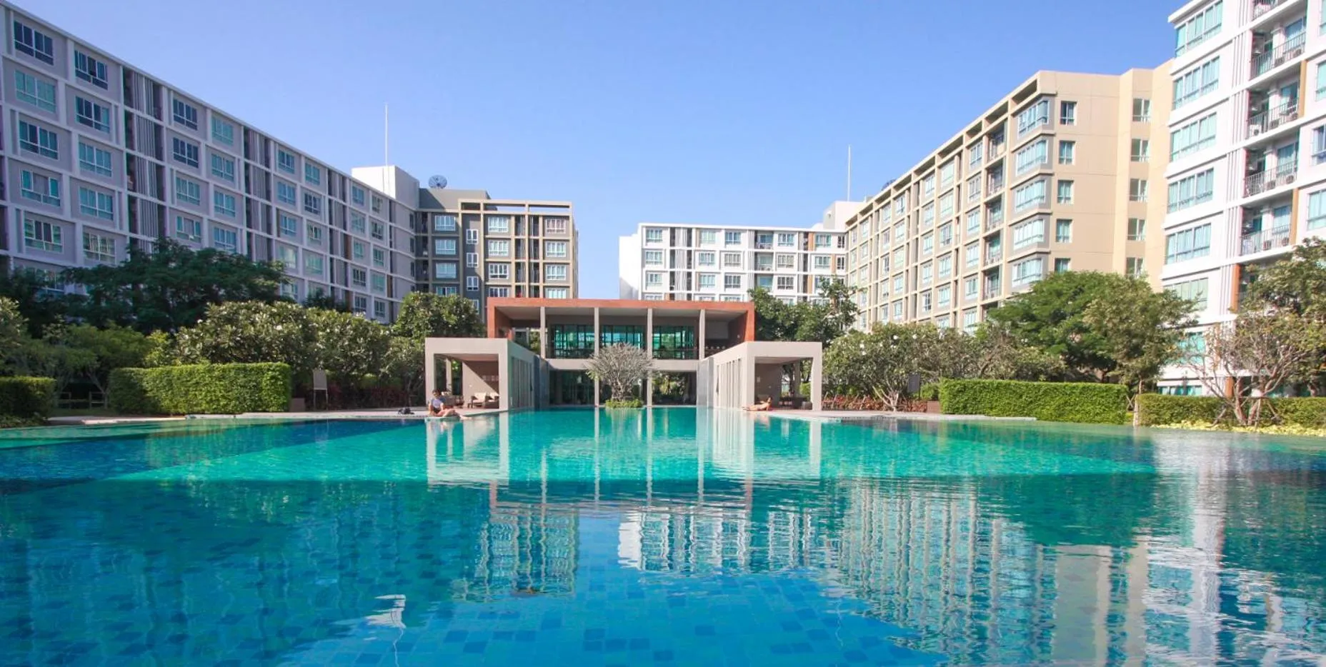 Swimming pool in D Condo Sign Chiang Mai R628